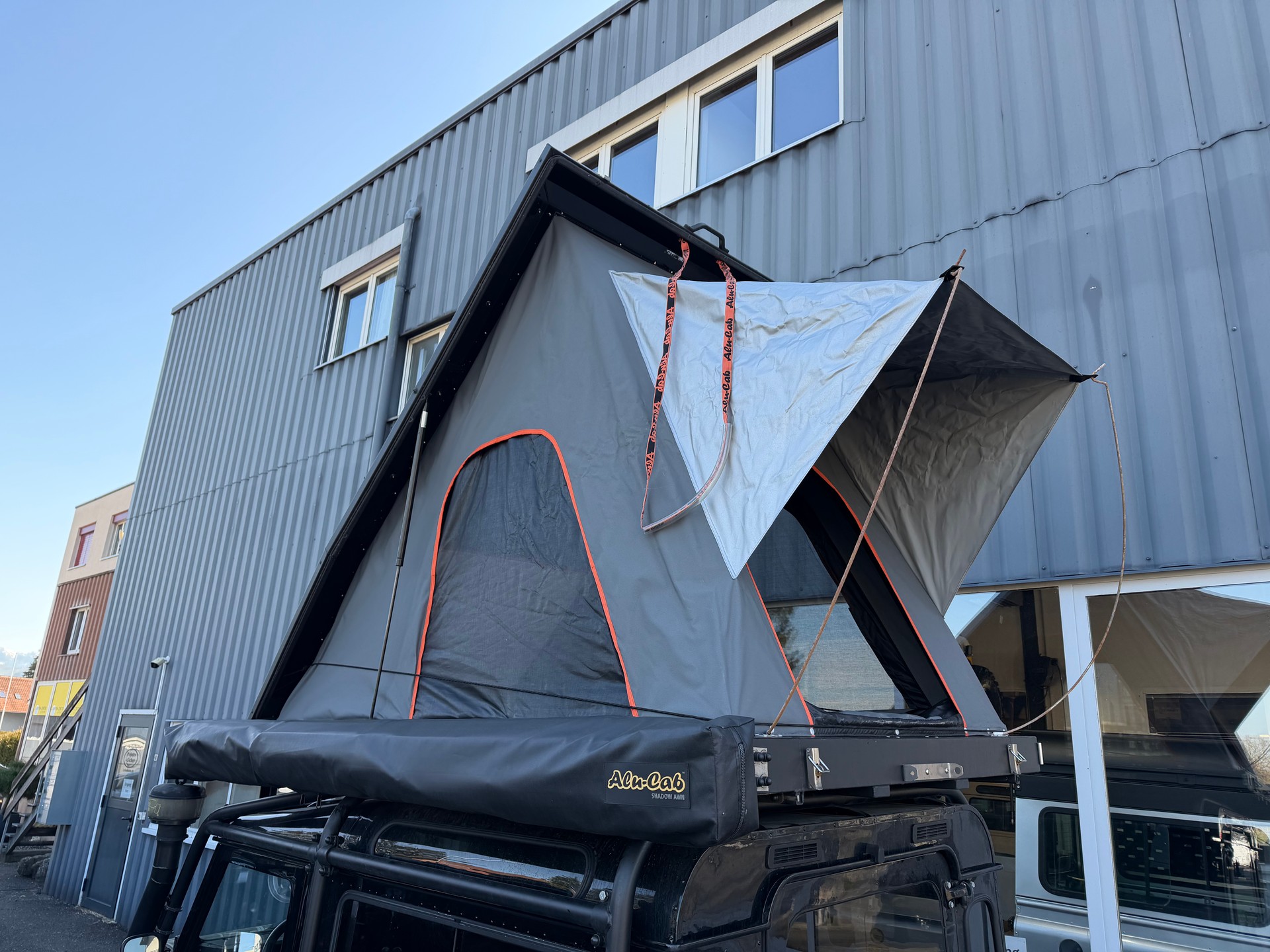 LAND ROVER Defender 90 300TDi SAFETY-image-19