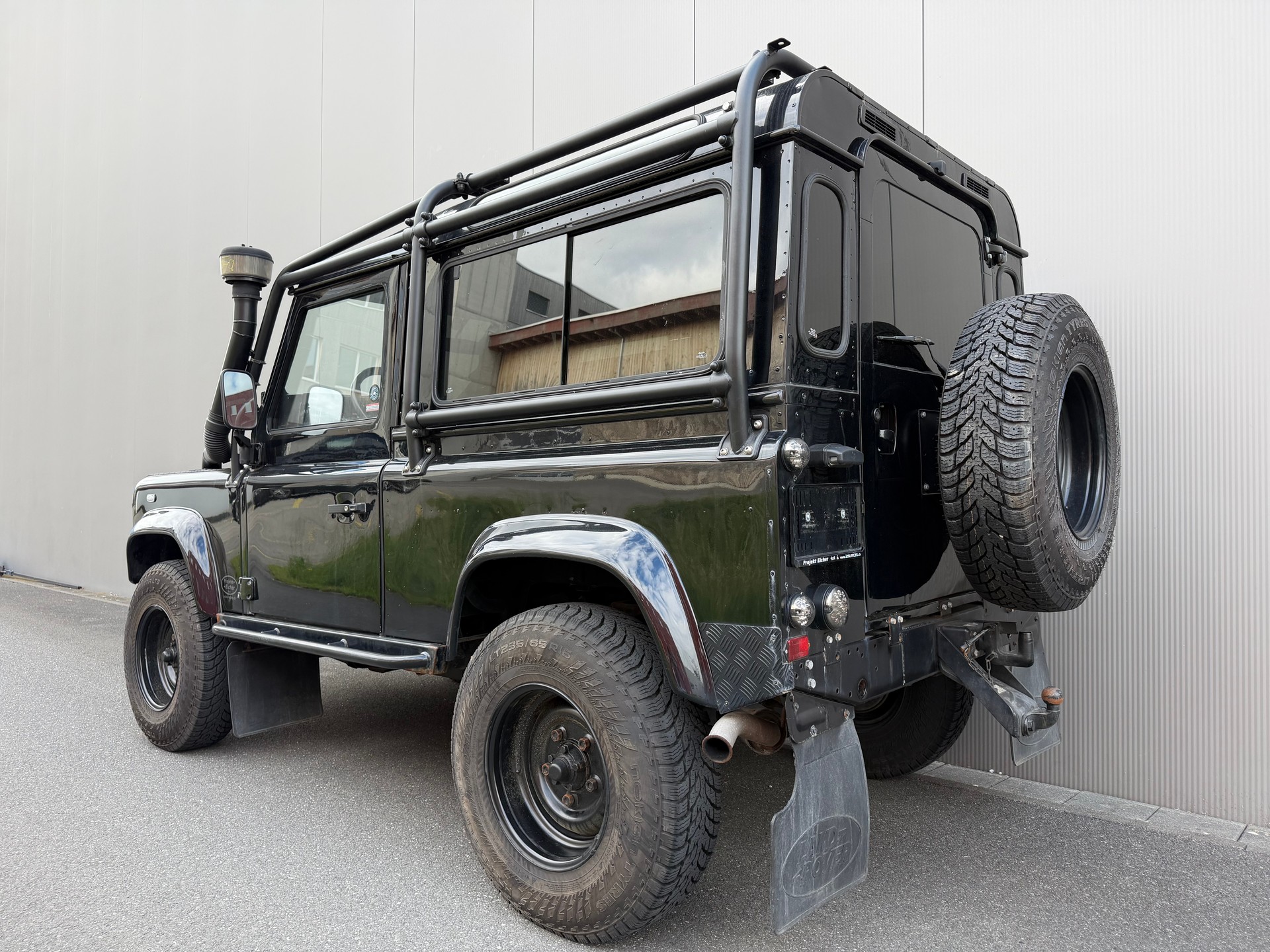 LAND ROVER Defender 90 300TDi SAFETY-image-2