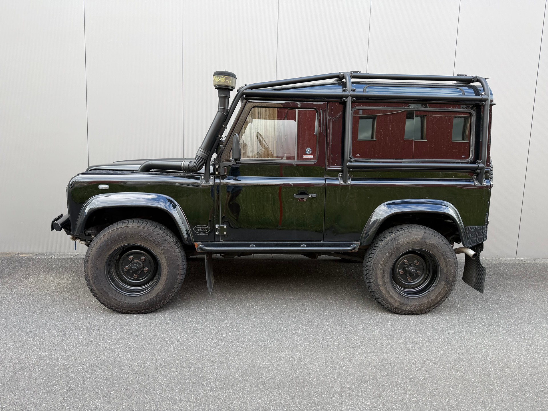 LAND ROVER Defender 90 300TDi SAFETY-image-1