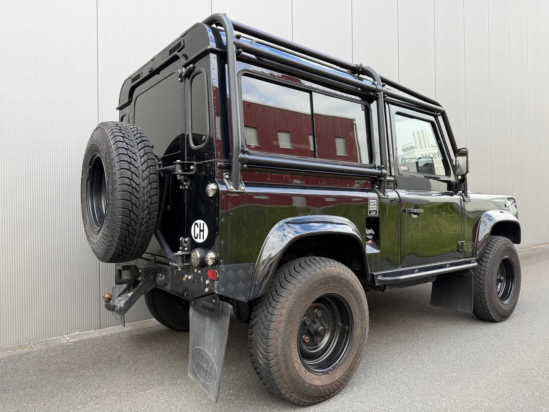 LAND ROVER Defender 90 300TDi SAFETY-image-5