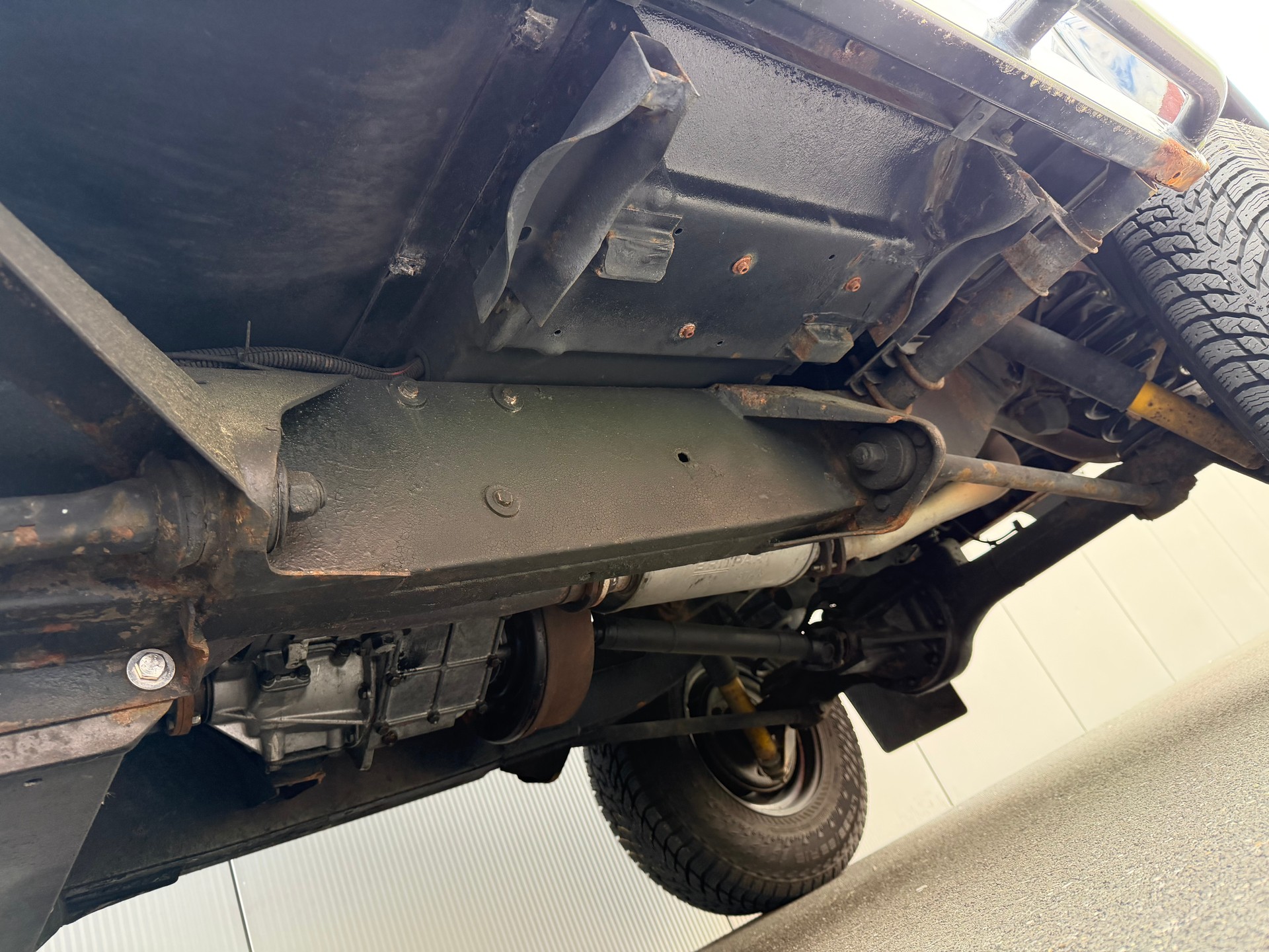 LAND ROVER Defender 90 300TDi SAFETY-image-16
