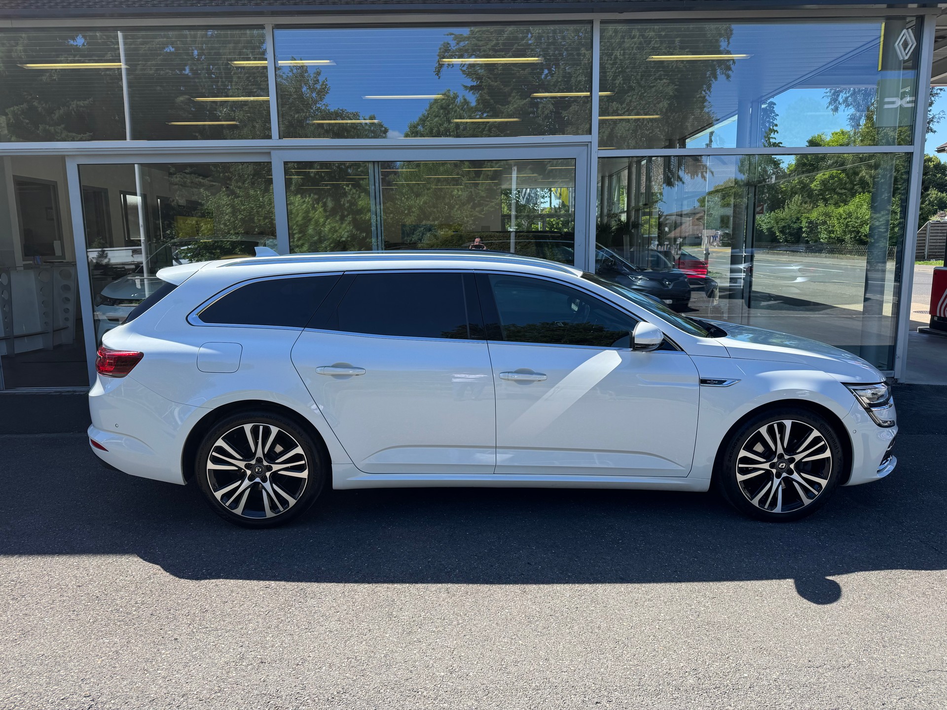 RENAULT Talisman Grandtour 2.0 Blue dCi Initiale Paris EDC-image-1