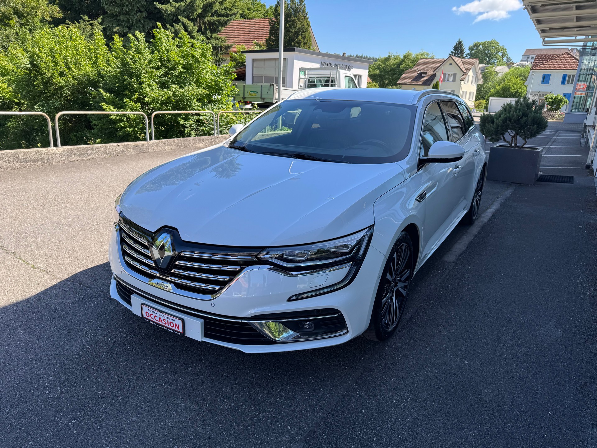 RENAULT Talisman Grandtour 2.0 Blue dCi Initiale Paris EDC-image-3