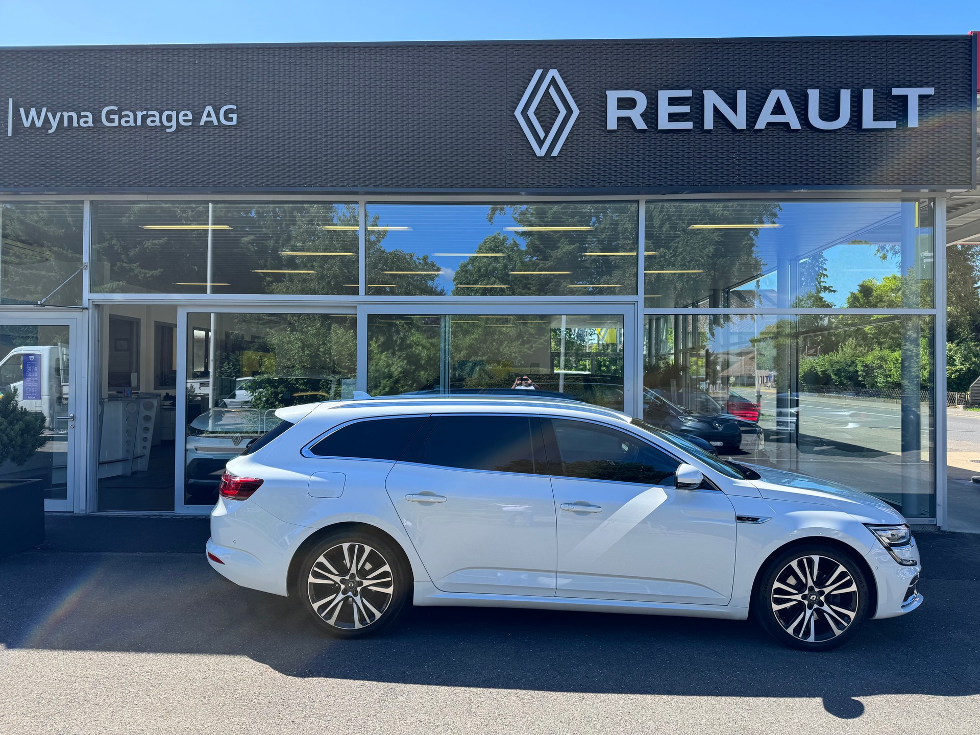 RENAULT Talisman Grandtour 2.0 Blue dCi Initiale Paris EDC-image-0