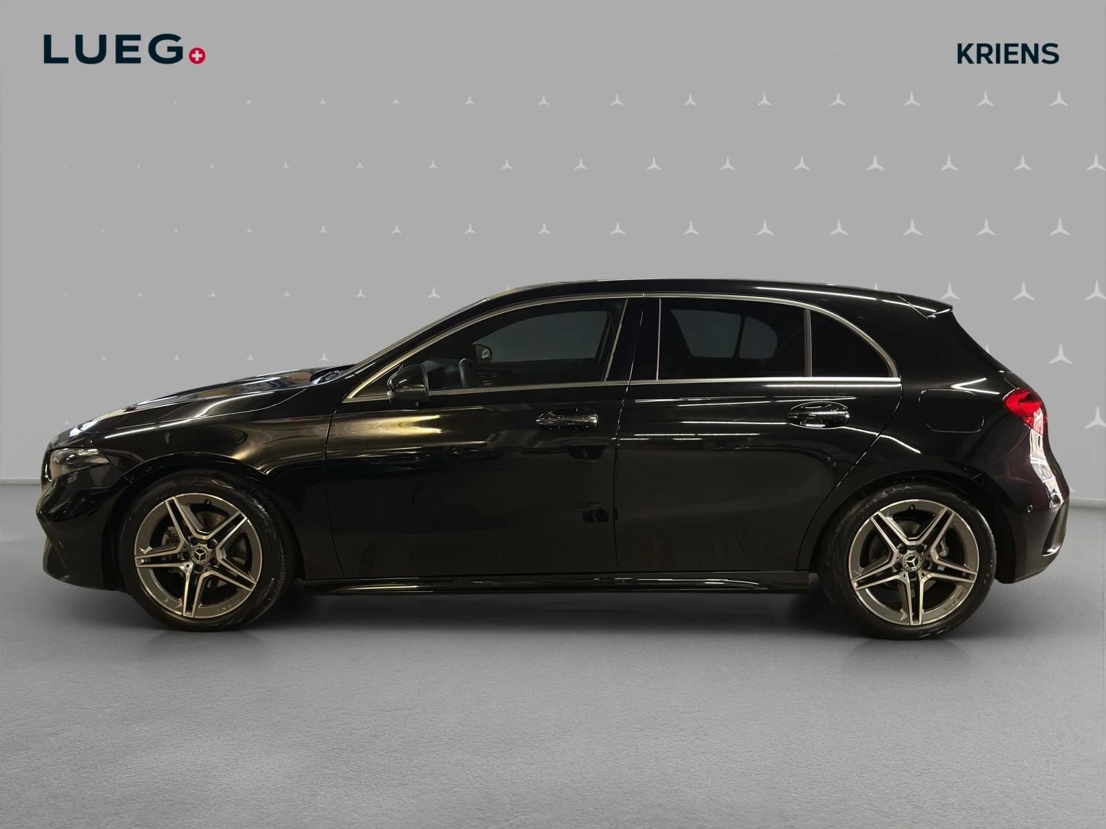 MERCEDES-BENZ A 200 d - AMG / Rückfahrkamera / Standheizung / Sitzmemory / Winkel-Assistent-image-15