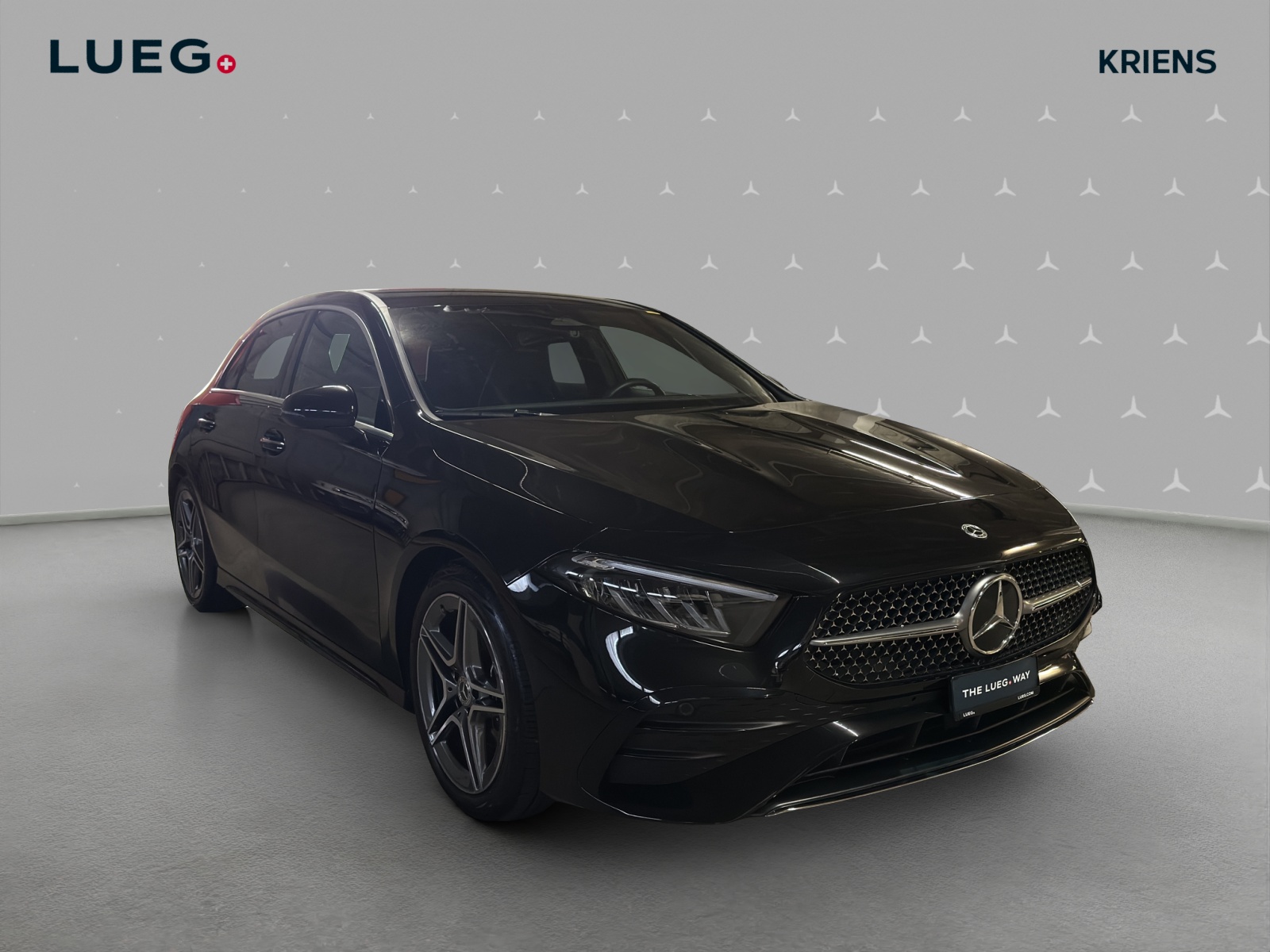 MERCEDES-BENZ A 200 d - AMG / Rückfahrkamera / Standheizung / Sitzmemory / Winkel-Assistent-image-4