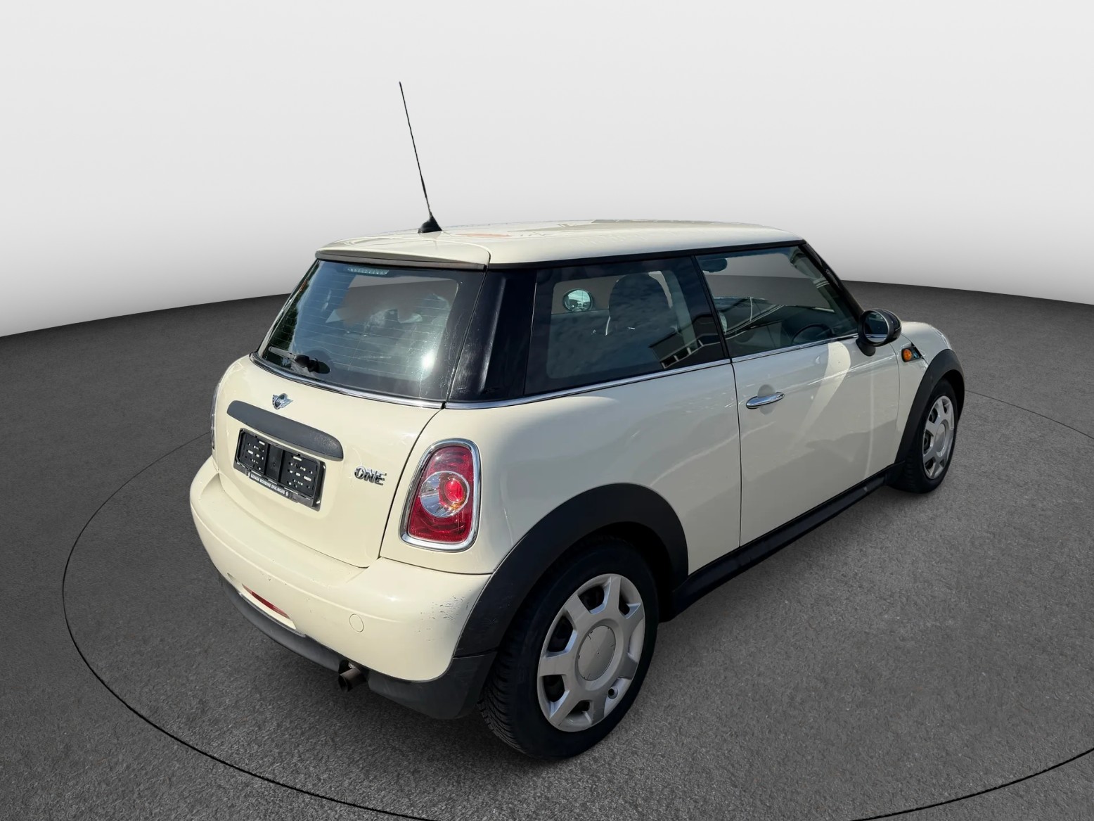 MINI One Steptronic-image-3