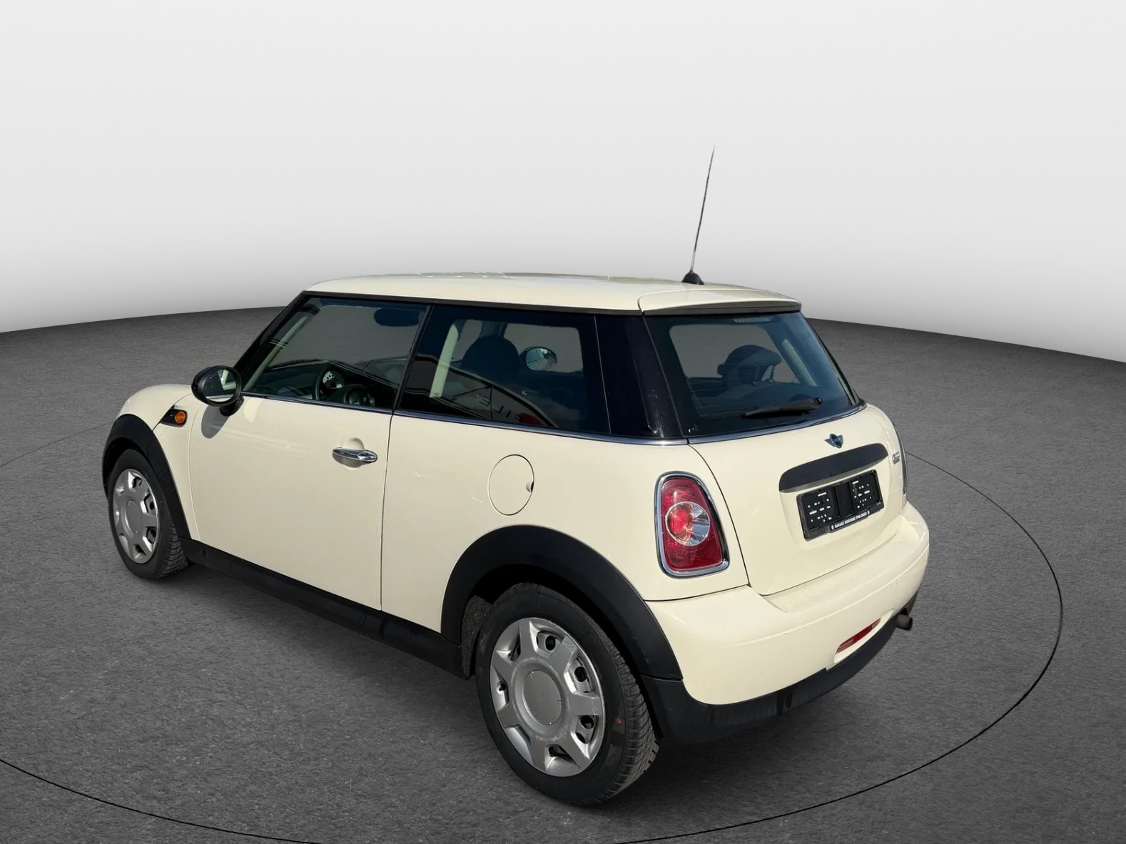 MINI One Steptronic-image-2