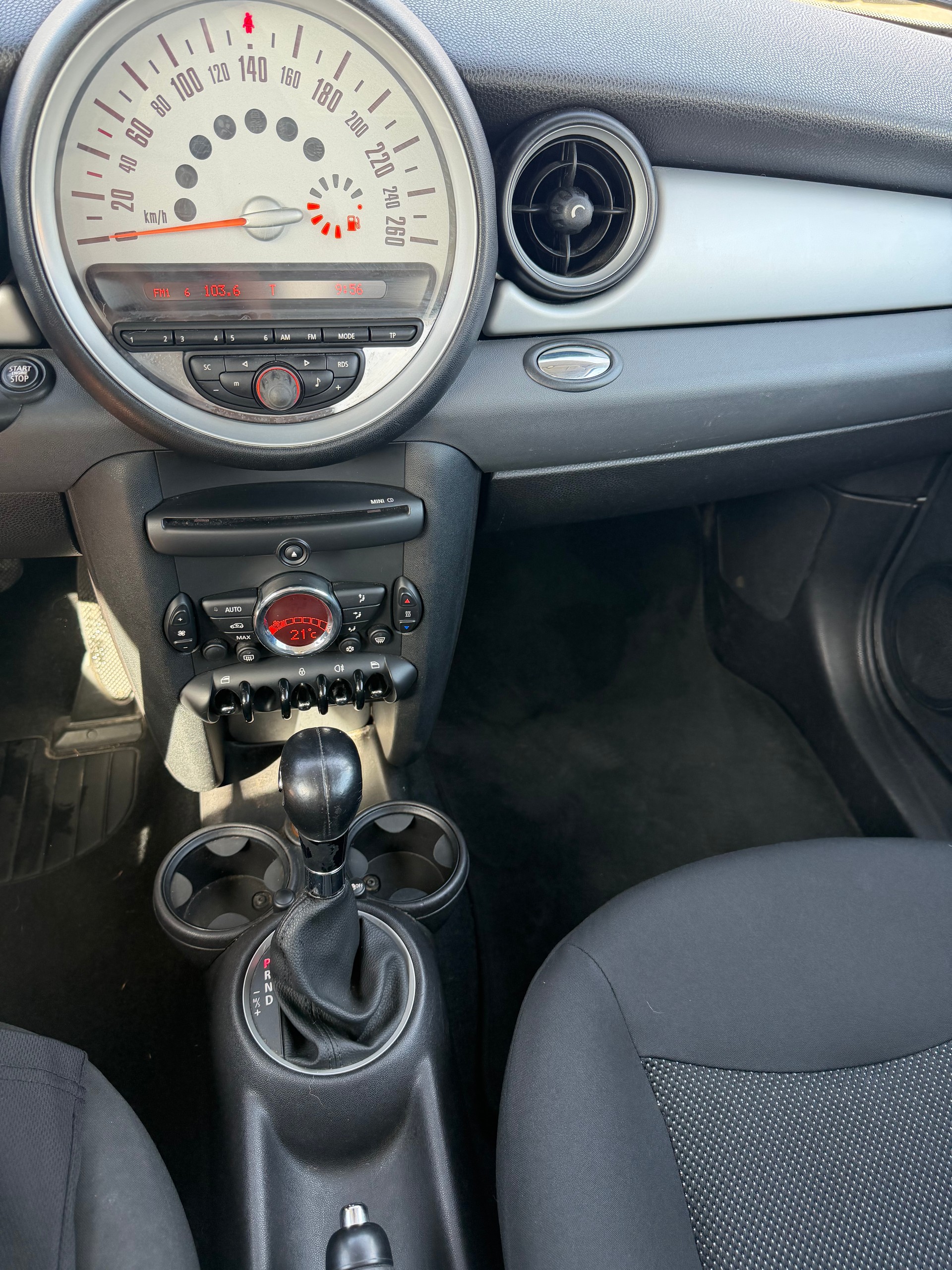 MINI One Steptronic-image-7