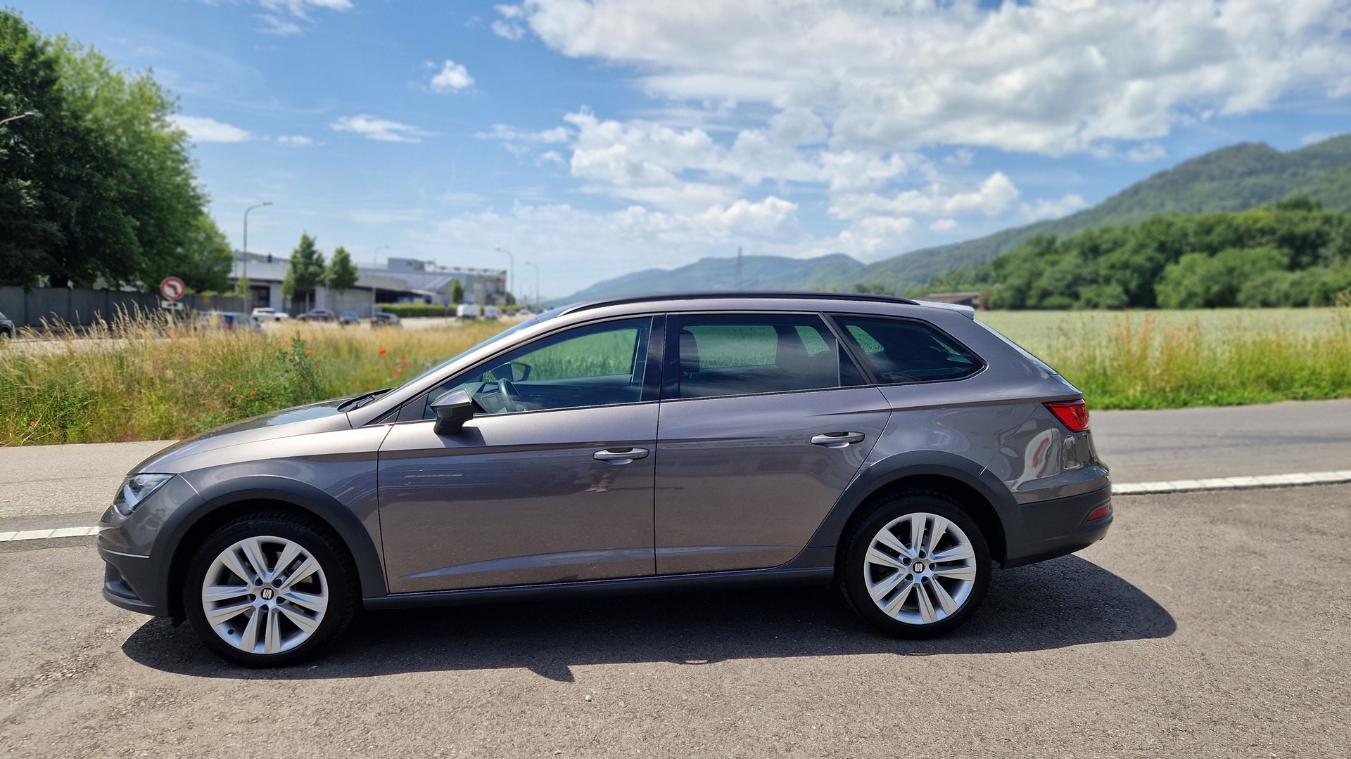 SEAT Leon ST 2.0 TDI X-Perience 4Drive DSG-image-2