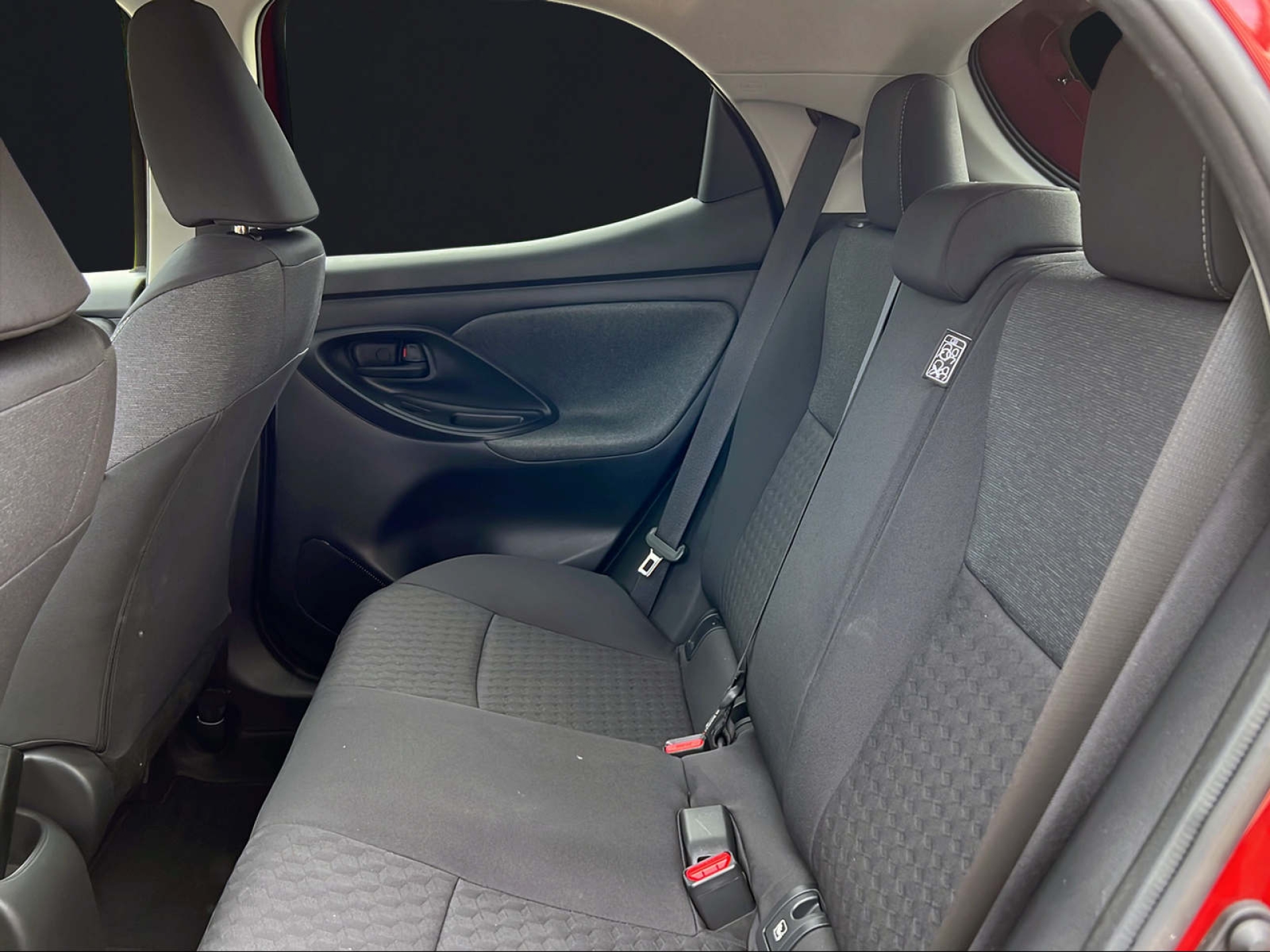 TOYOTA Yaris 1.5 VVT-iE Comfort MdS-image-11