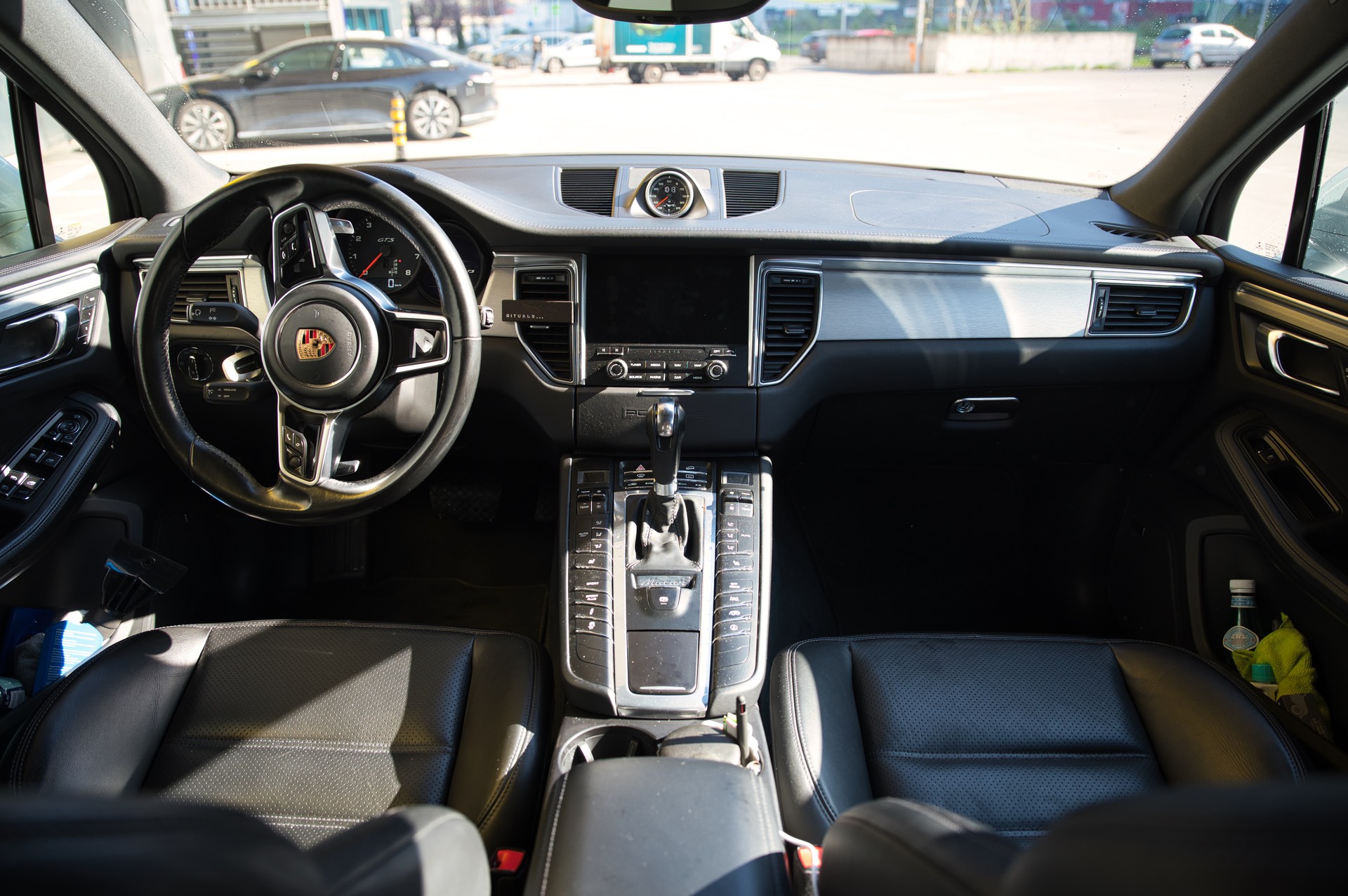 PORSCHE 3.0 V6 GTS-image-2