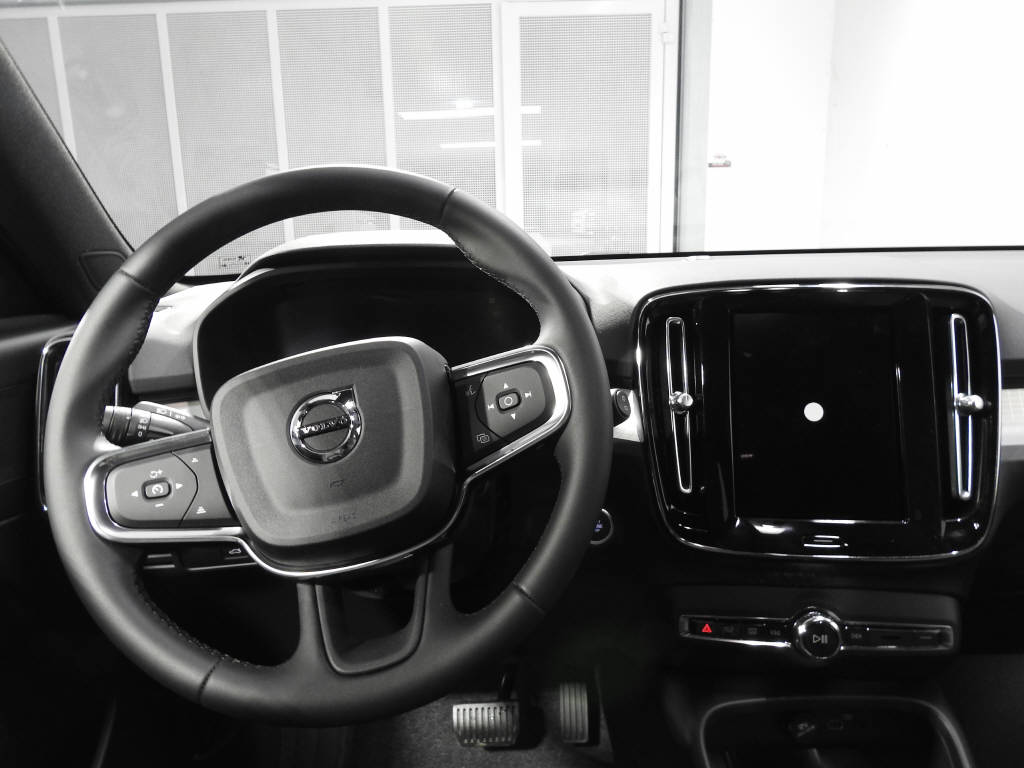 VOLVO XC40 2.0 B3 MH Core-image-8