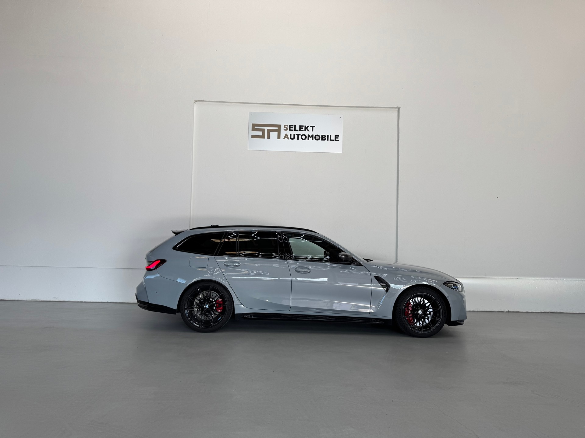 BMW M3 Touring xDrive Competition M | Brooklyn Grau Met.-image-6