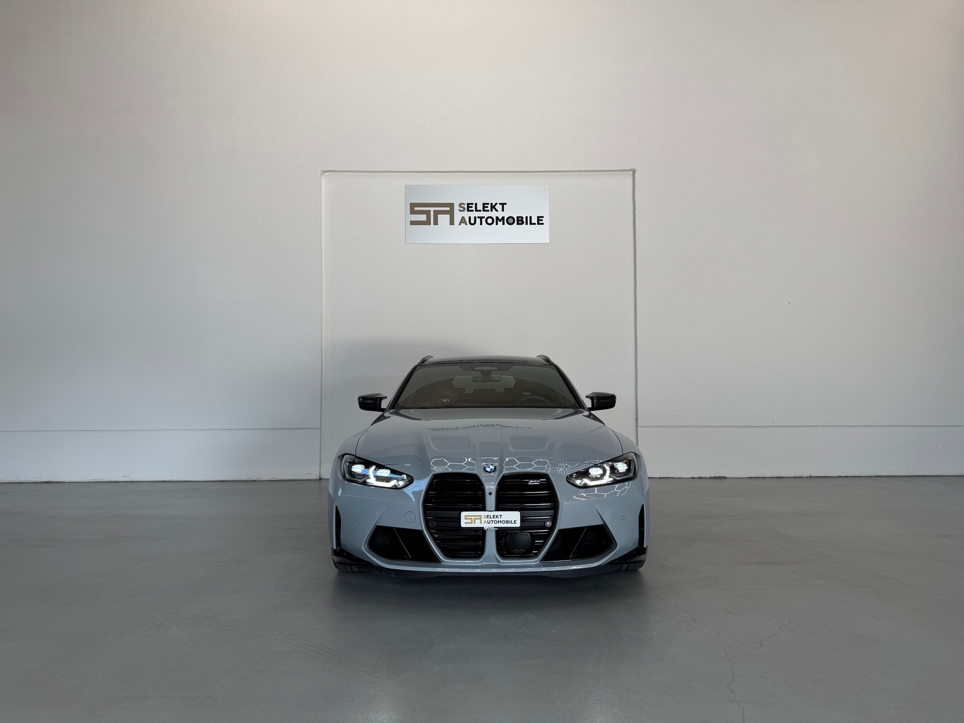 BMW M3 Touring xDrive Competition M | Brooklyn Grau Met.-image-2