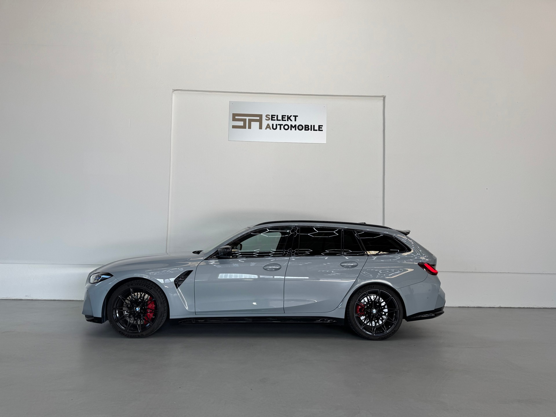 BMW M3 Touring xDrive Competition M | Brooklyn Grau Met.-image-3