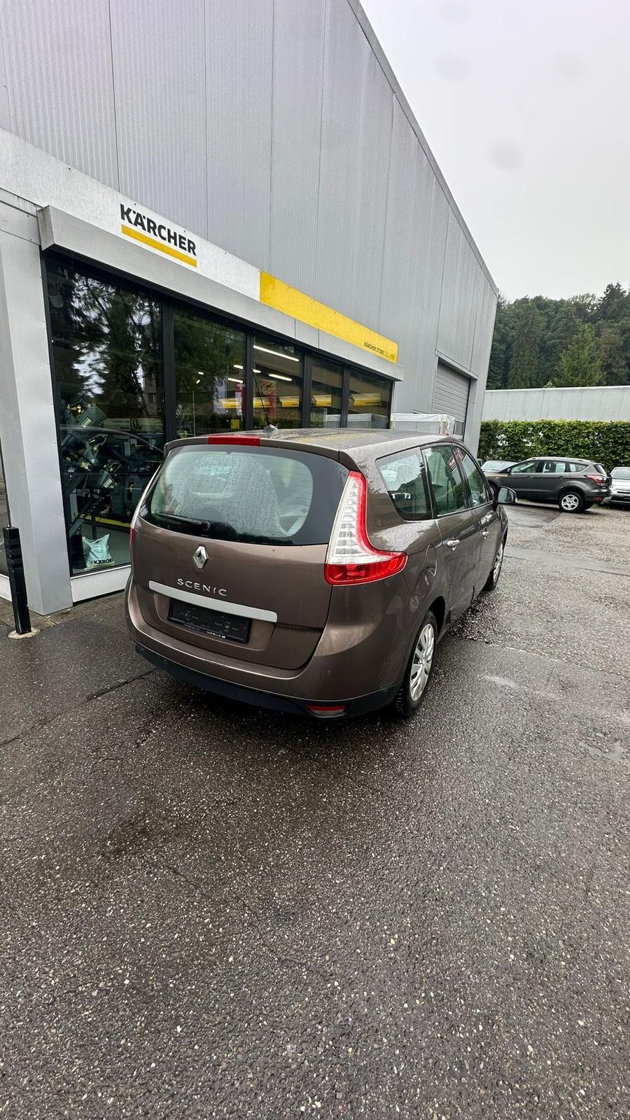 RENAULT Grand Scénic 1.4 16V Turbo Privilège-image-3