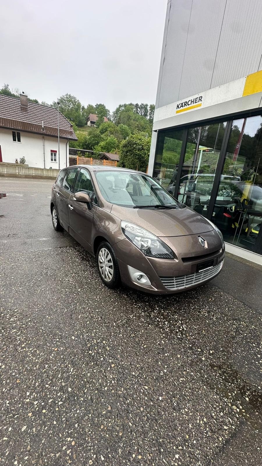 RENAULT Grand Scénic 1.4 16V Turbo Privilège-image-2