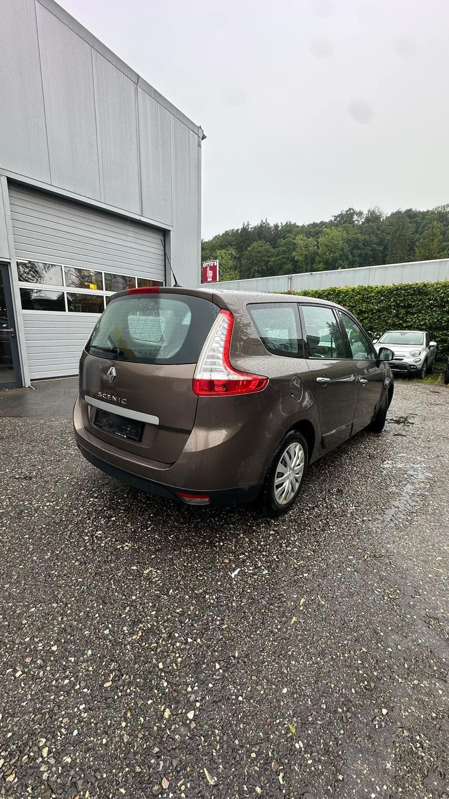 RENAULT Grand Scénic 1.4 16V Turbo Privilège-image-11
