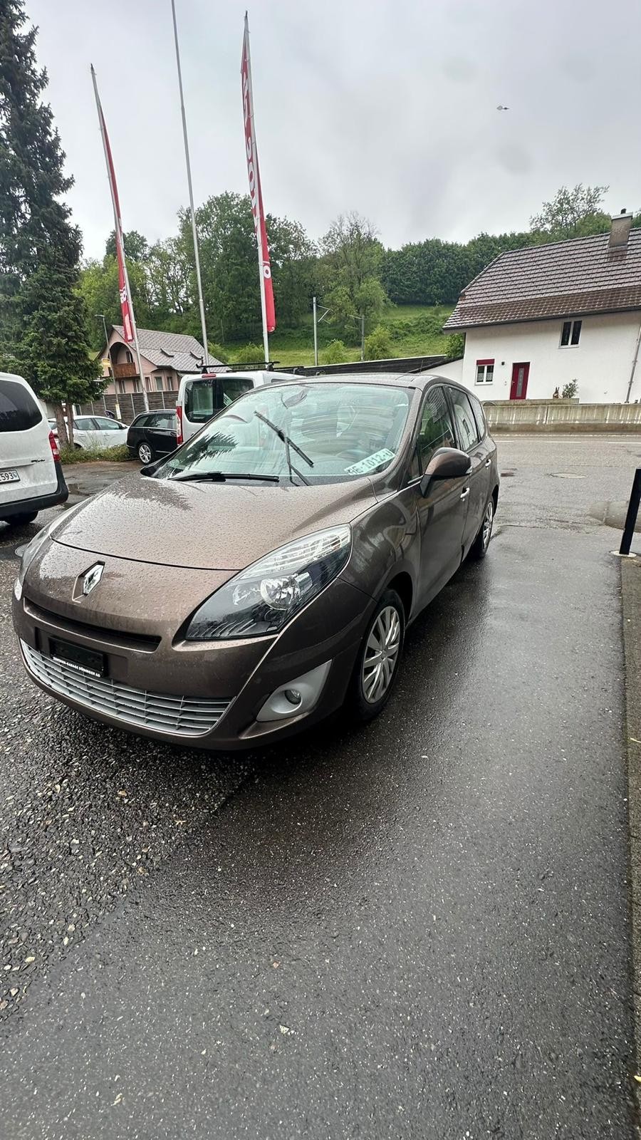 RENAULT Grand Scénic 1.4 16V Turbo Privilège-image-1