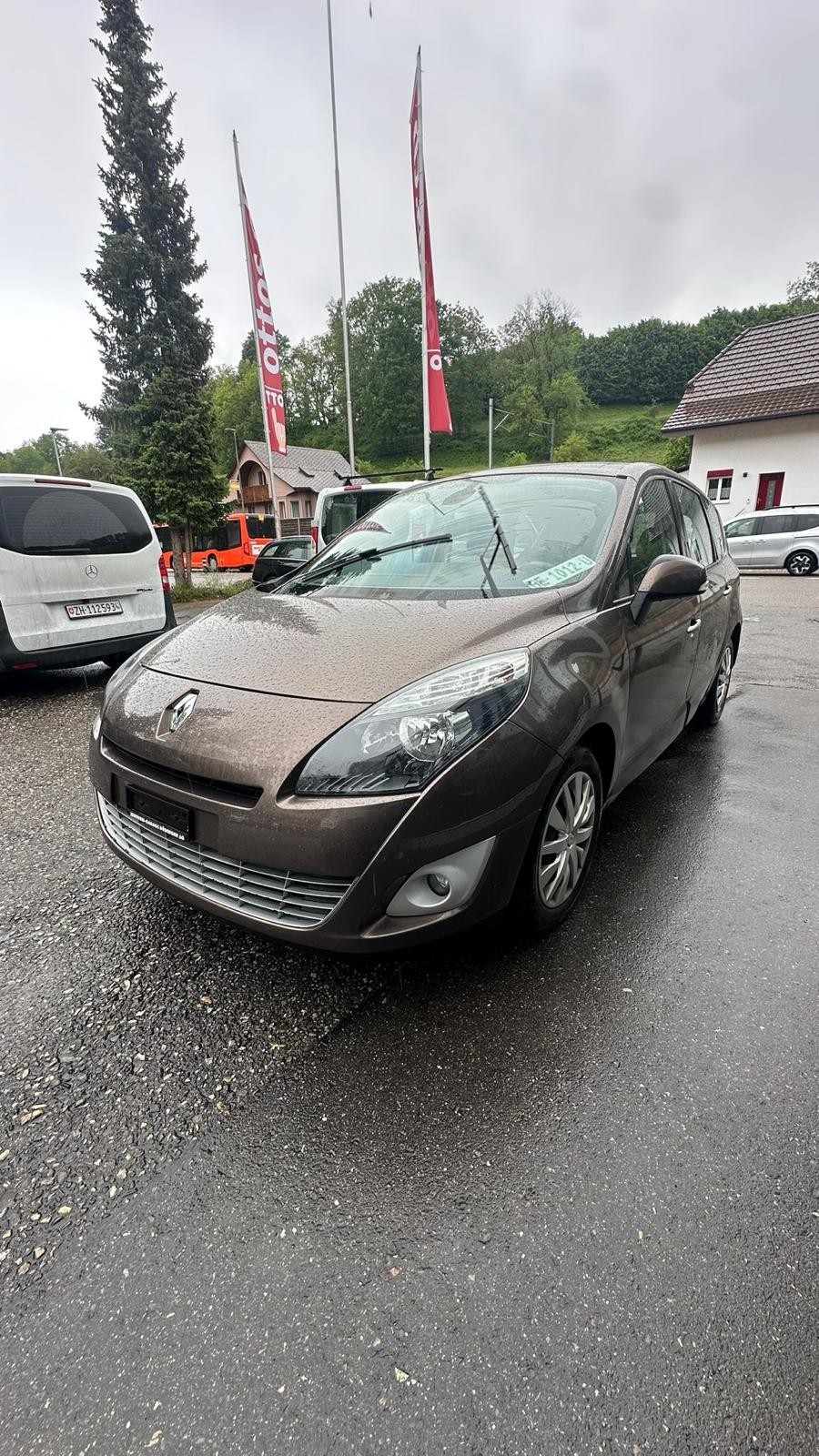 RENAULT Grand Scénic 1.4 16V Turbo Privilège-image-9