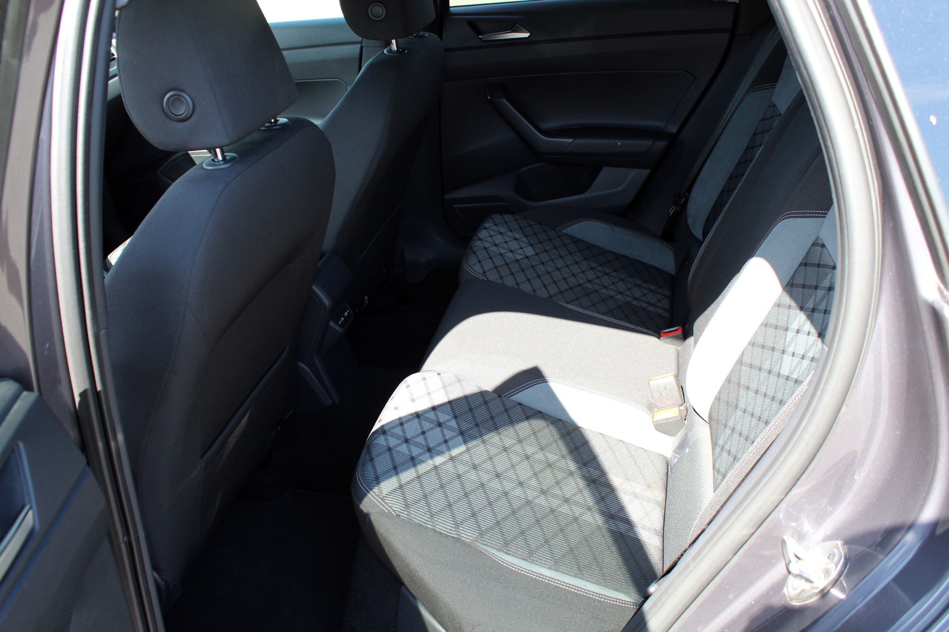 VW 1.0 TSI R-Line DSG-image-5
