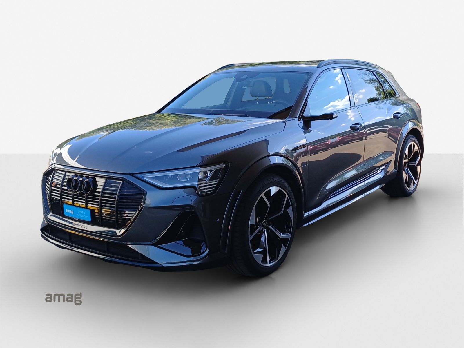 AUDI e-tron S quattro-image-0