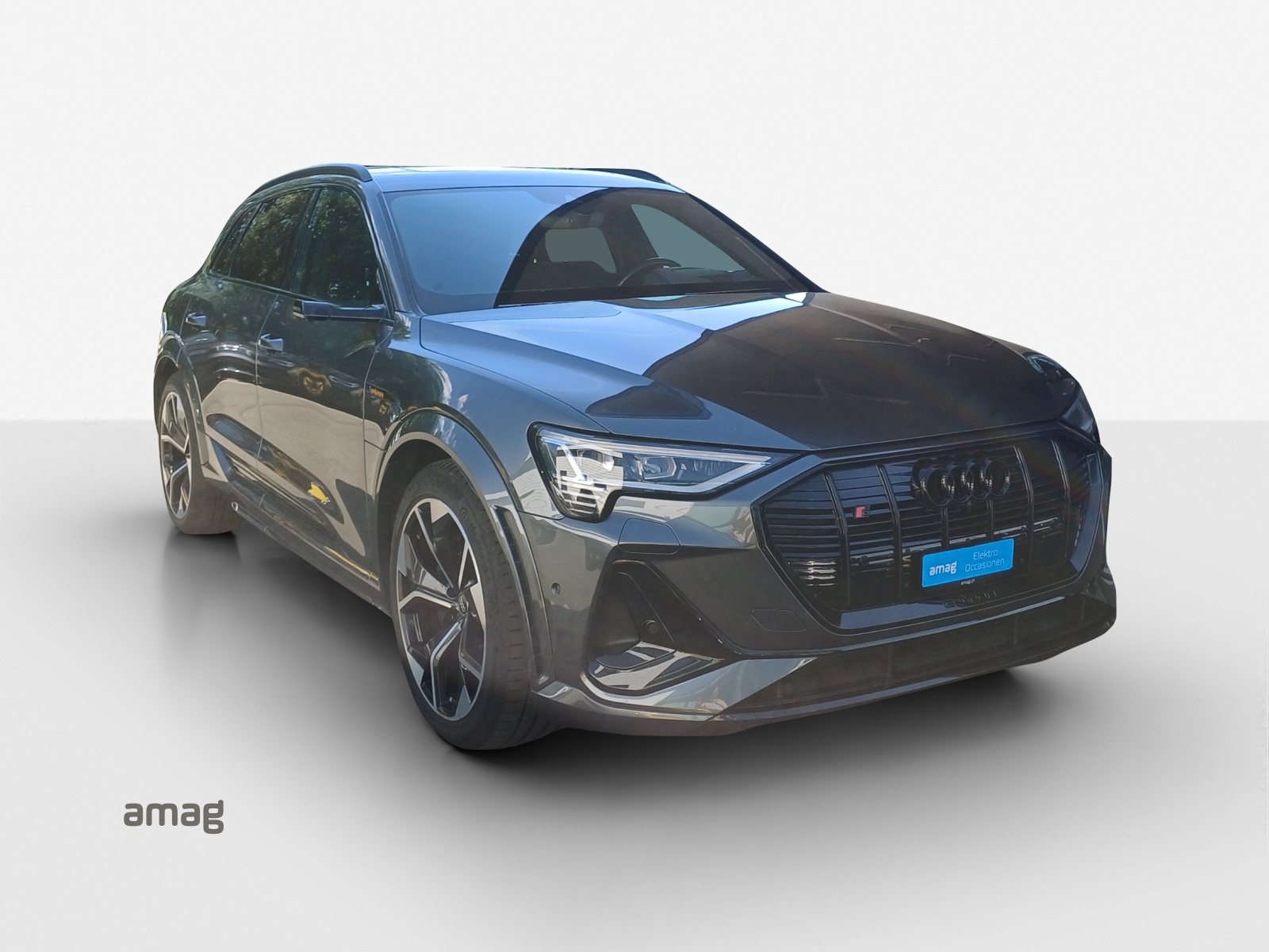 AUDI e-tron S quattro-image-5