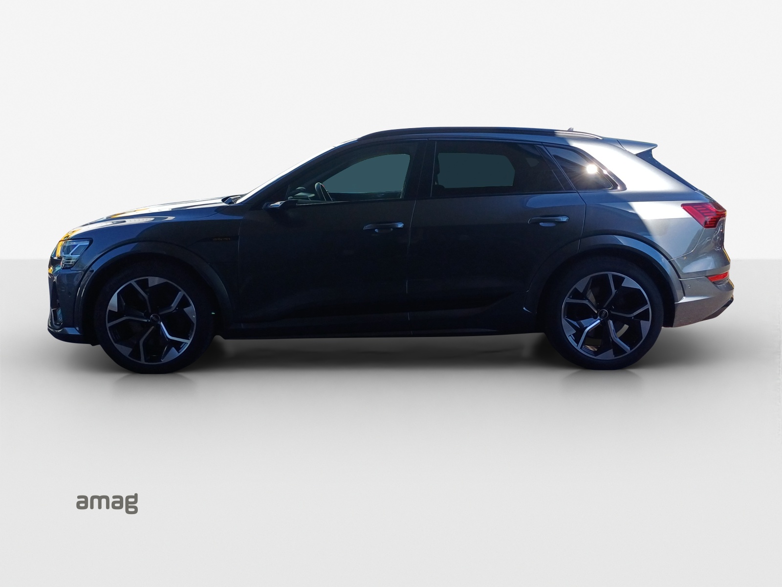 AUDI e-tron S quattro-image-1
