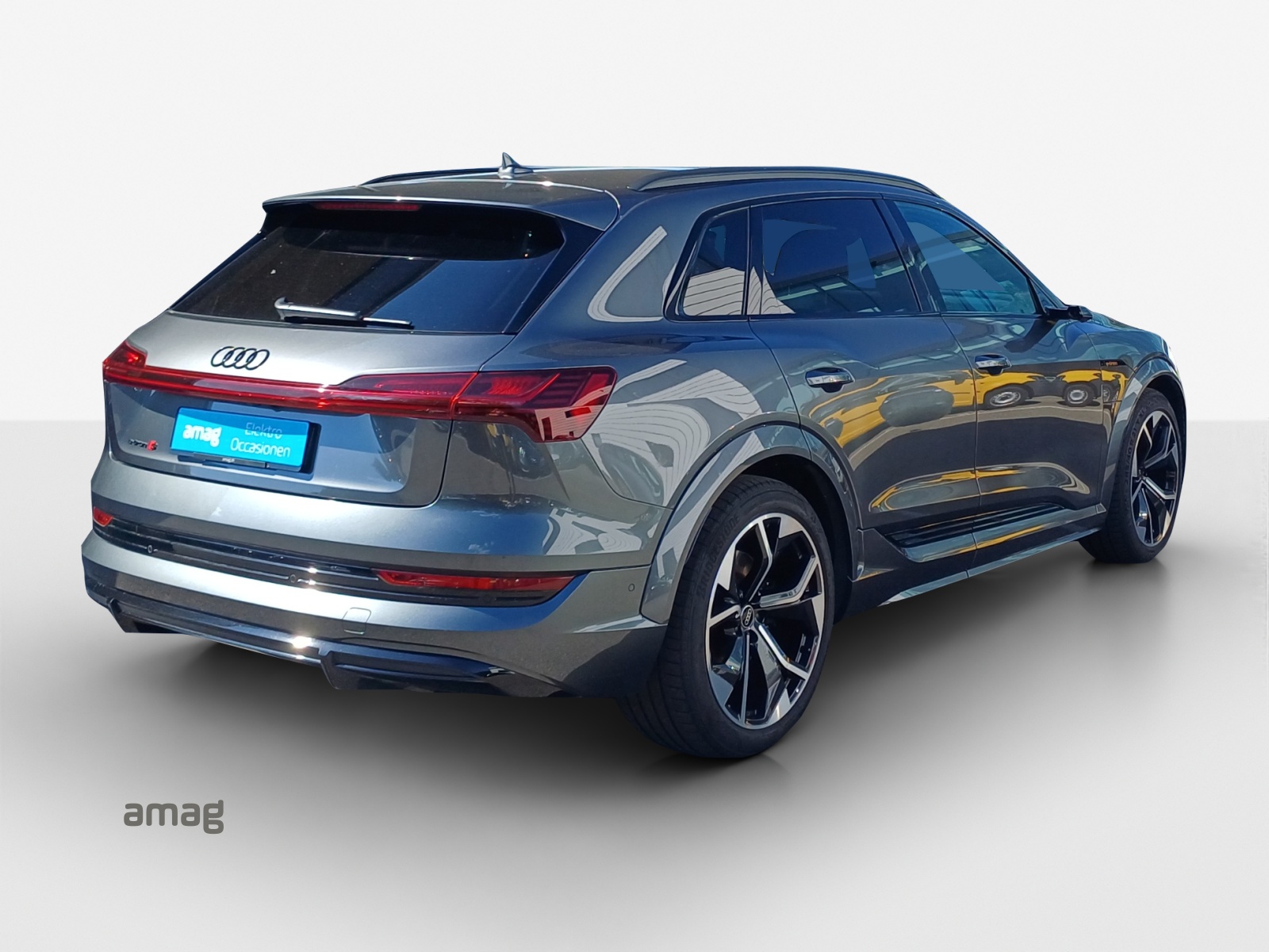 AUDI e-tron S quattro-image-4