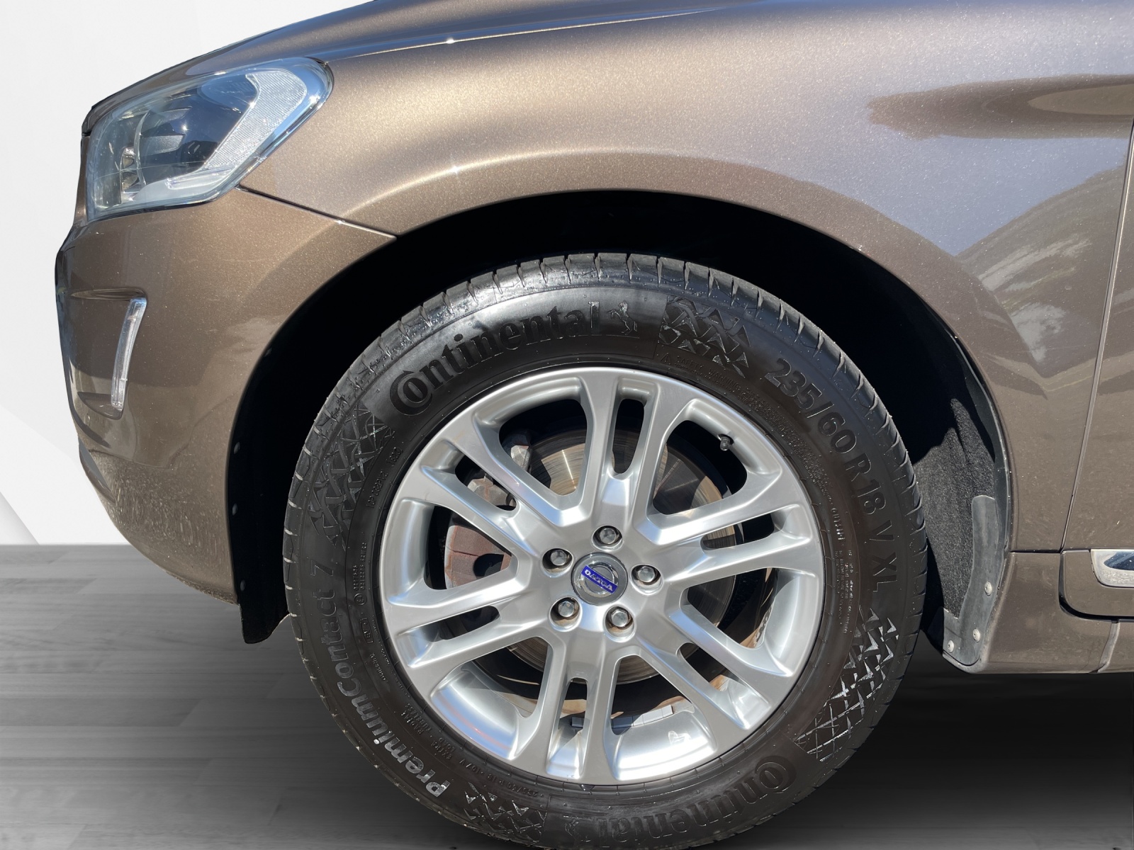 VOLVO XC60 2.4 D4 Summum AWD-image-8