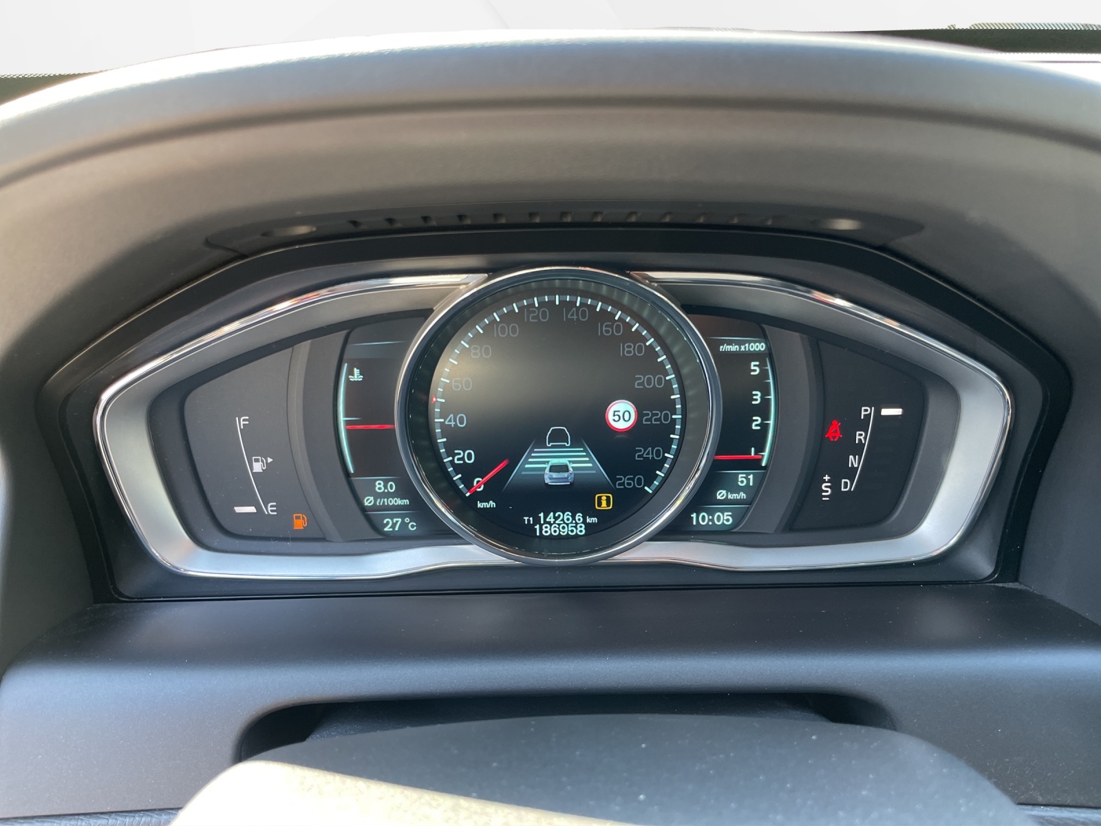 VOLVO XC60 2.4 D4 Summum AWD-image-15