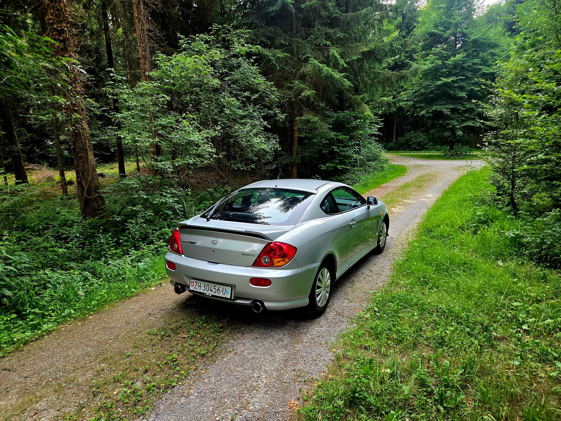 HYUNDAI Coupé 2.7 24V FX 6-Speed-image-14