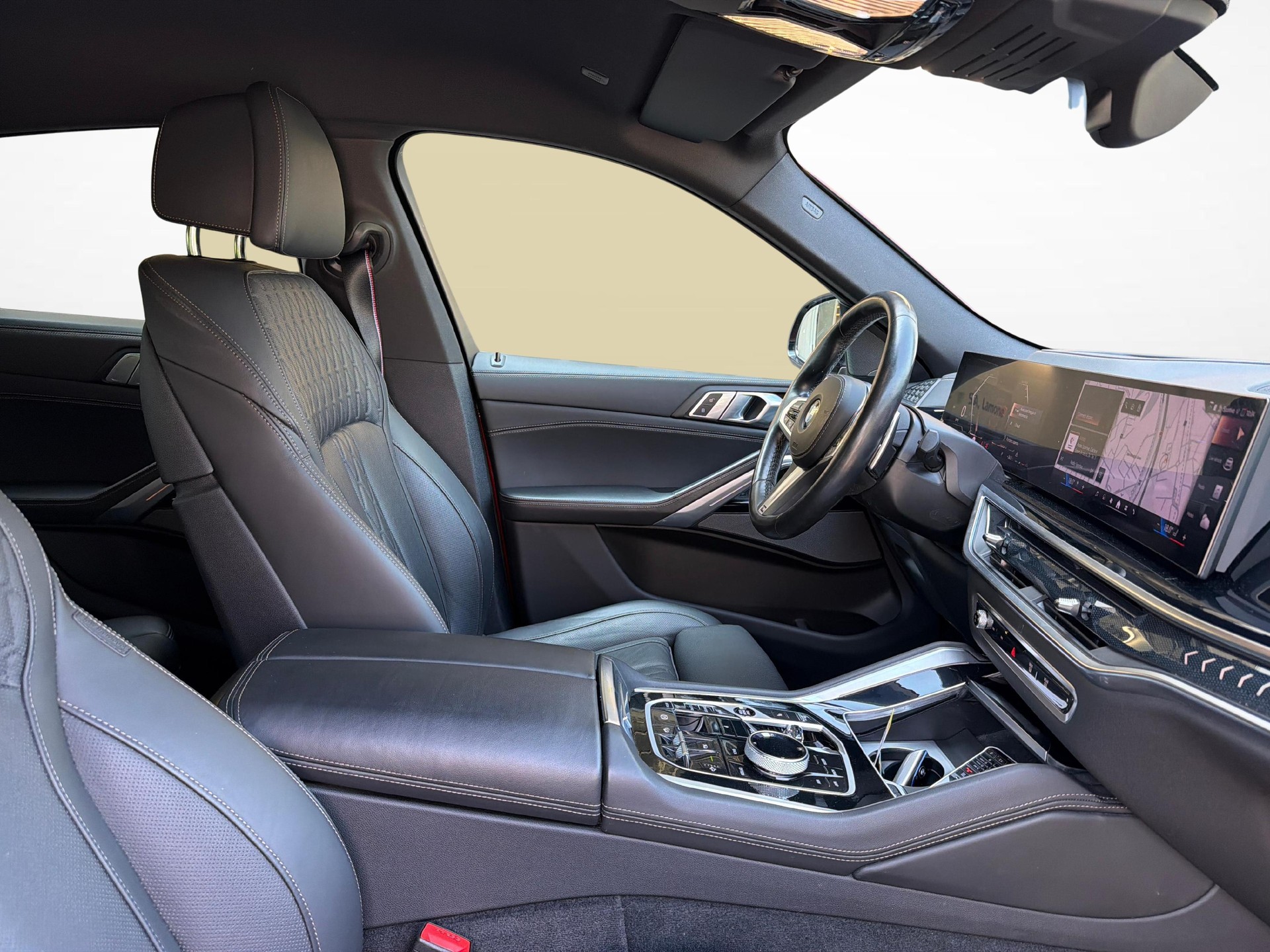 BMW X6 40i xDrive-image-17