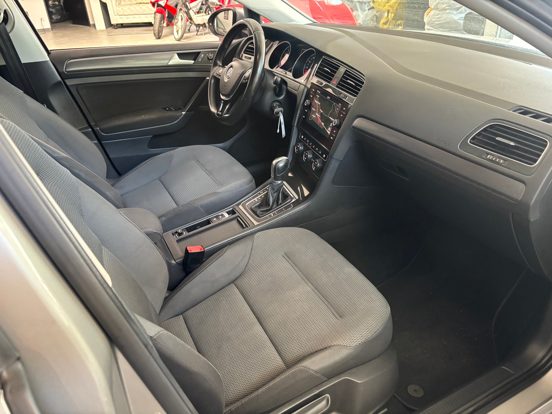 VW Golf 1.4 TSI Comfortline DSG-image-9