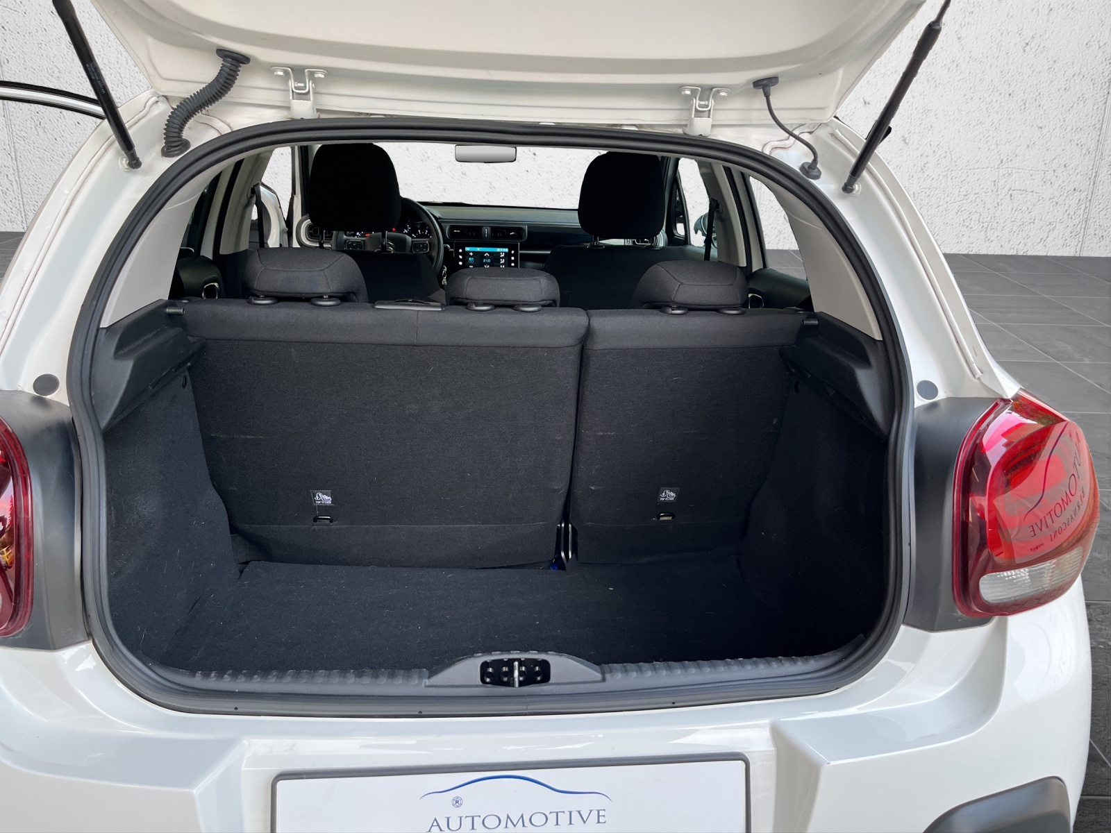 CITROEN C3 1.2i PureTech Swiss Edition EAT6-image-13