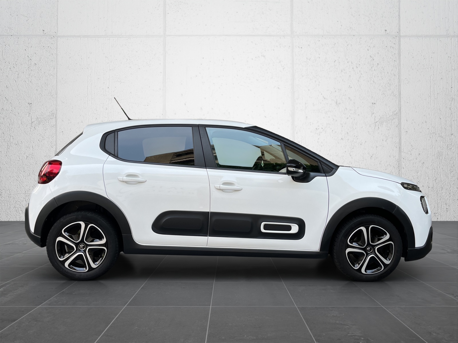 CITROEN C3 1.2i PureTech Swiss Edition EAT6-image-6