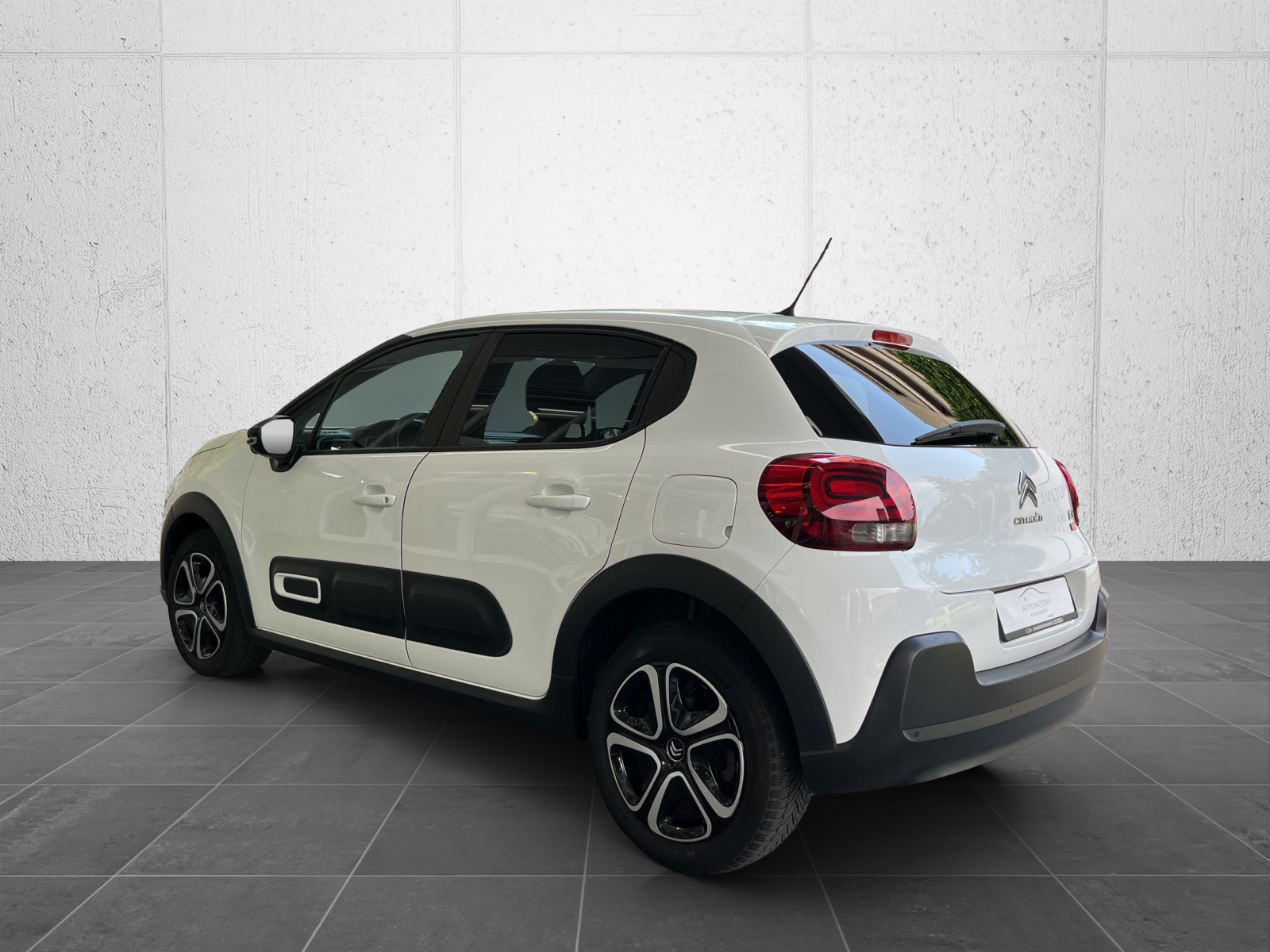 CITROEN C3 1.2i PureTech Swiss Edition EAT6-image-3