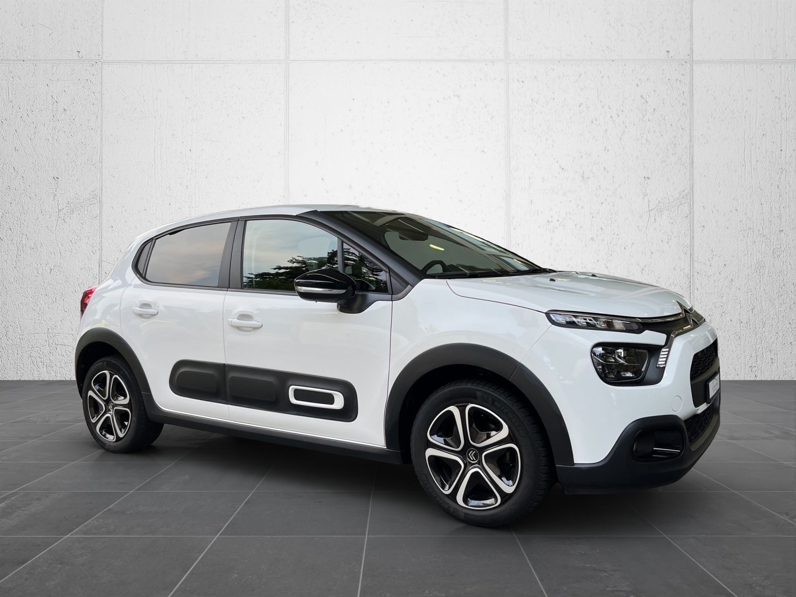 CITROEN C3 1.2i PureTech Swiss Edition EAT6-image-5