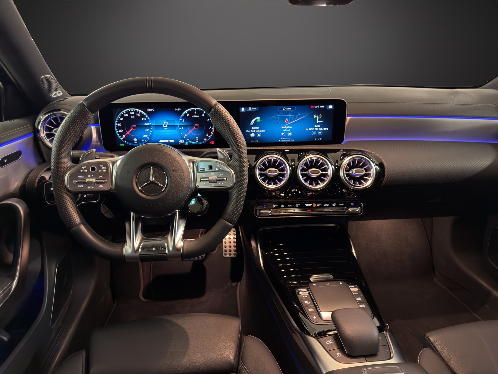 MERCEDES-BENZ A 45 S AMG 4Matic+ Speedshift-image-10