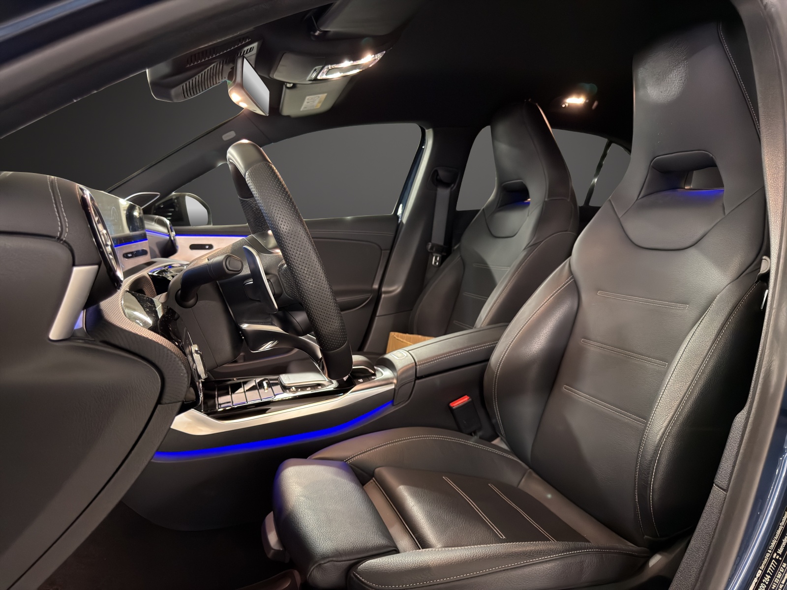 MERCEDES-BENZ A 45 S AMG 4Matic+ Speedshift-image-9
