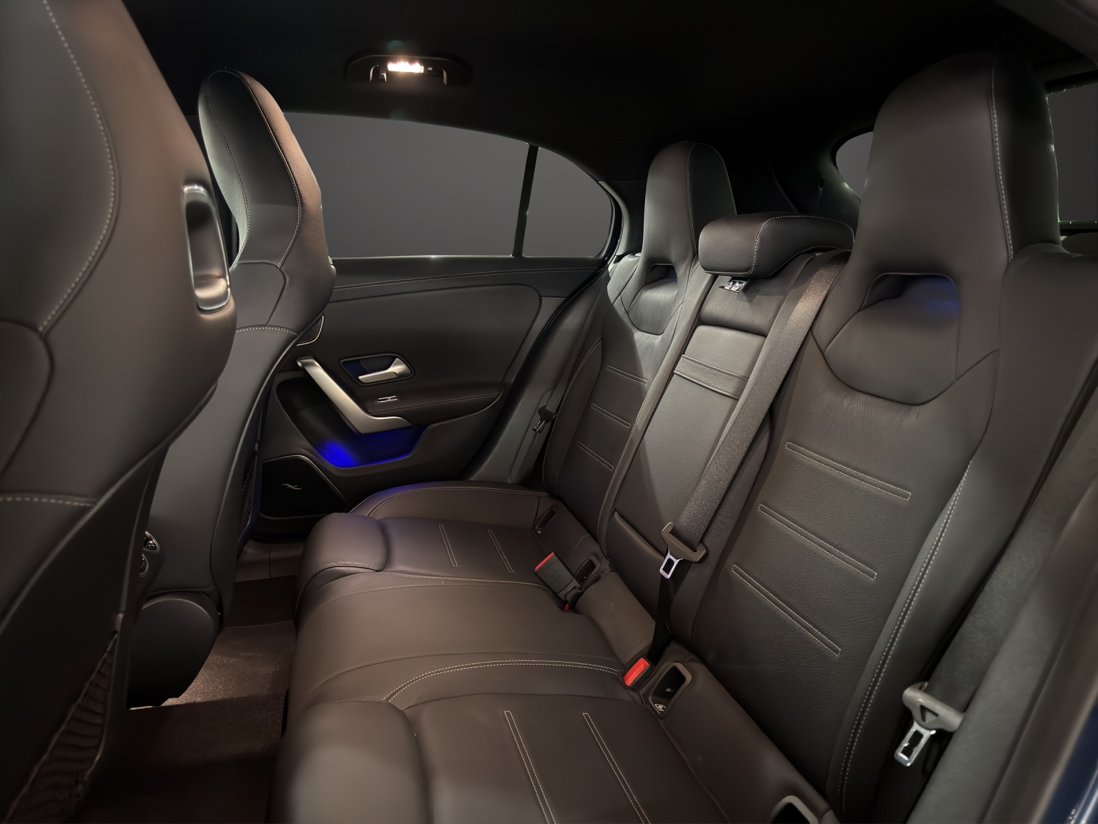 MERCEDES-BENZ A 45 S AMG 4Matic+ Speedshift-image-13