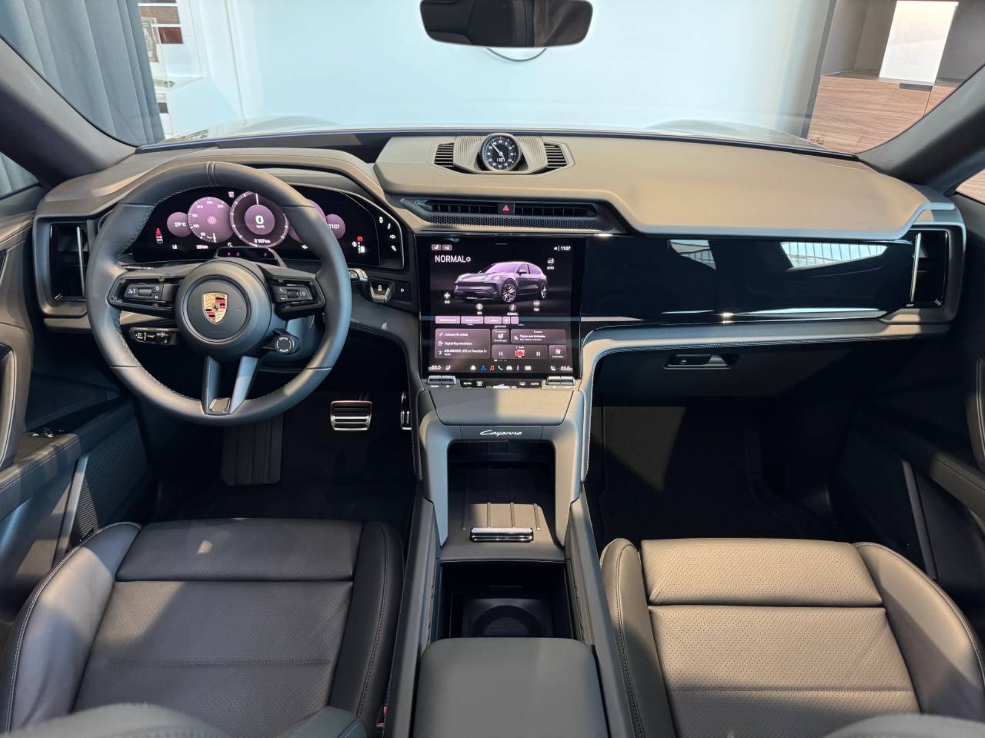 PORSCHE Cayenne Electric-image-16