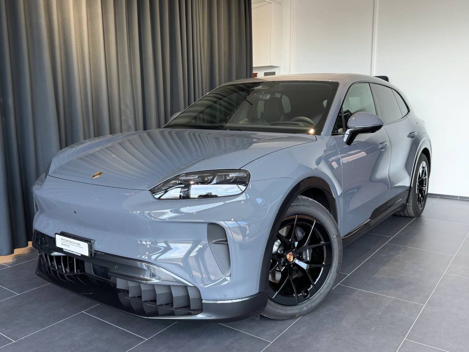 PORSCHE Cayenne Electric