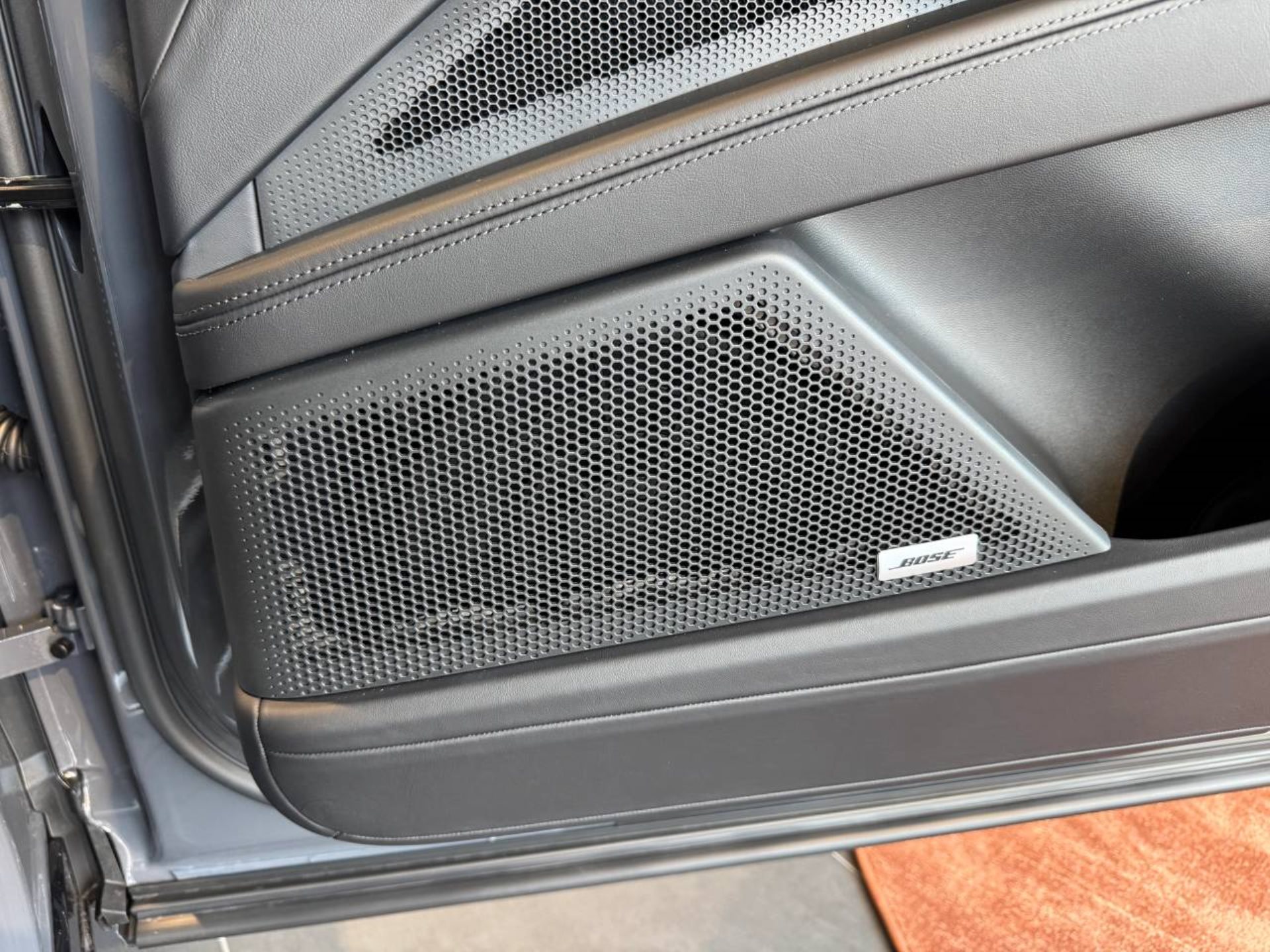 PORSCHE Cayenne Electric-image-29
