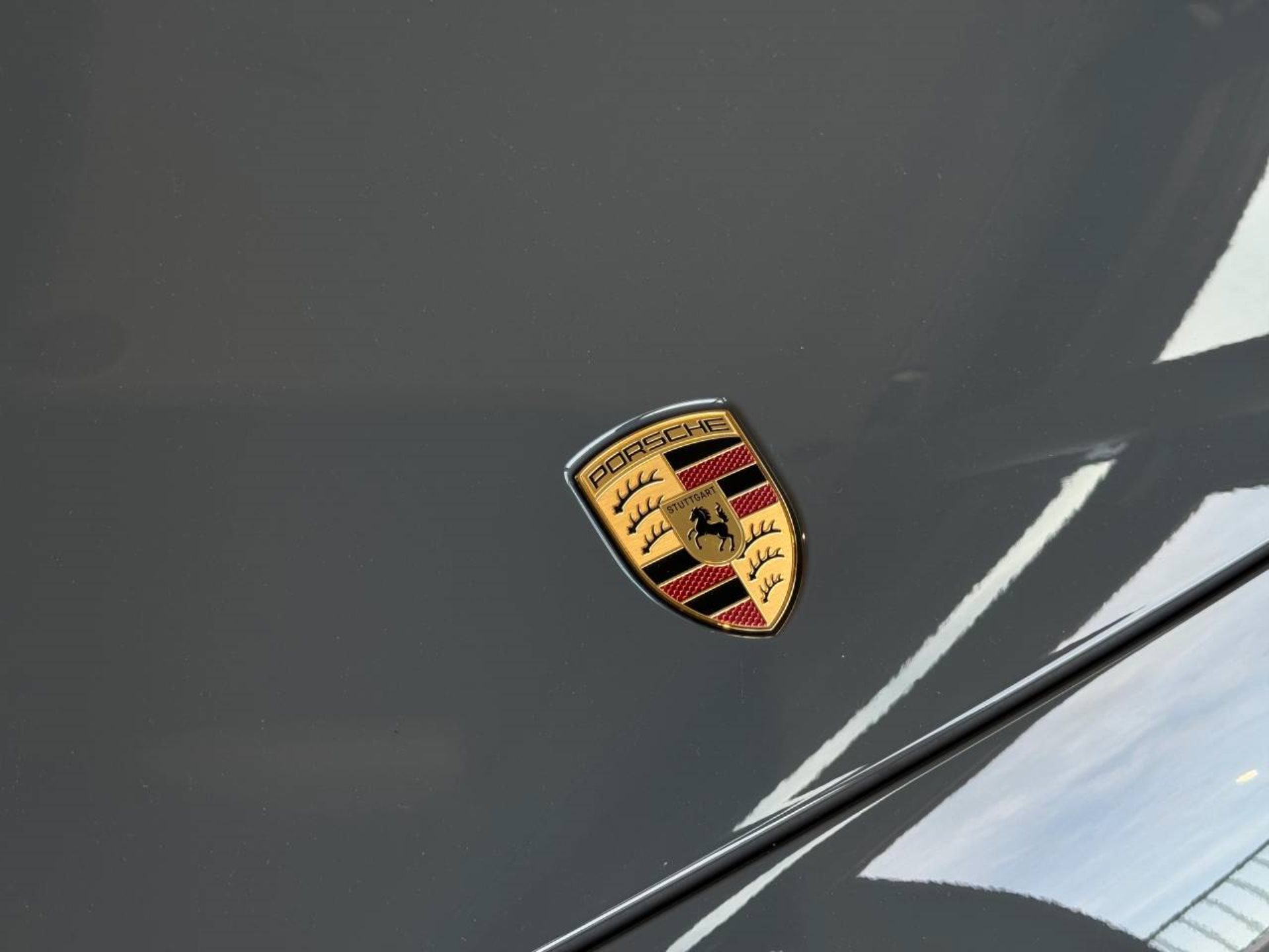 PORSCHE Cayenne Electric-image-32