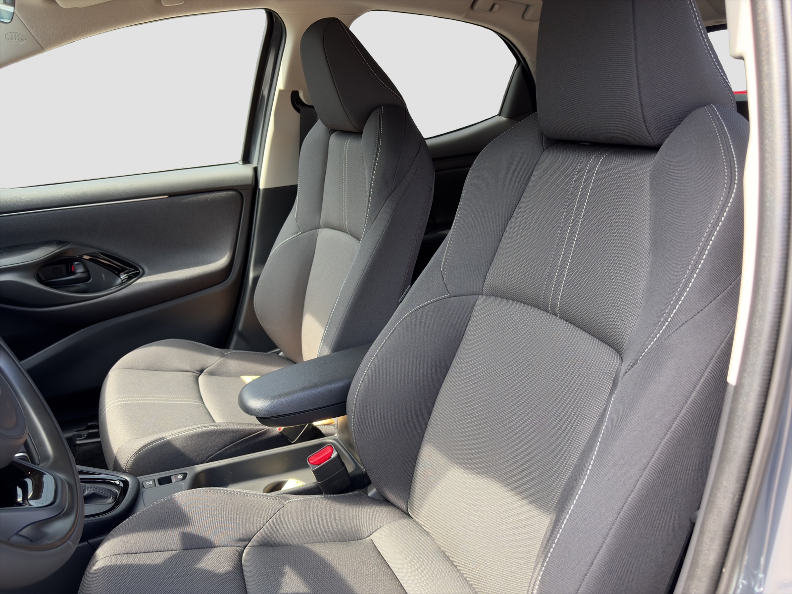 TOYOTA Yaris 1.5 VVT-i HSD Trend-image-9