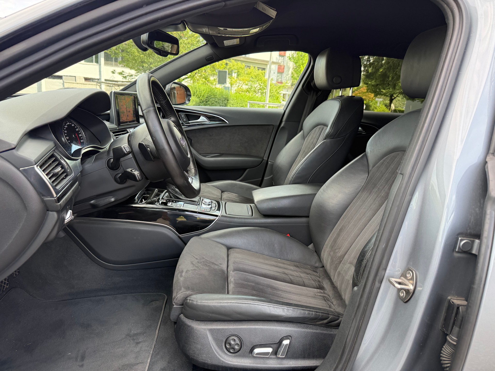 AUDI A6 Avant 3.0 TDI V6 quattro S-tronic-image-6