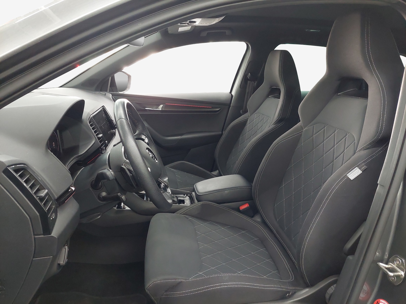 SKODA Karoq 2.0 TSI SportLine 4x4 DSG-image-7