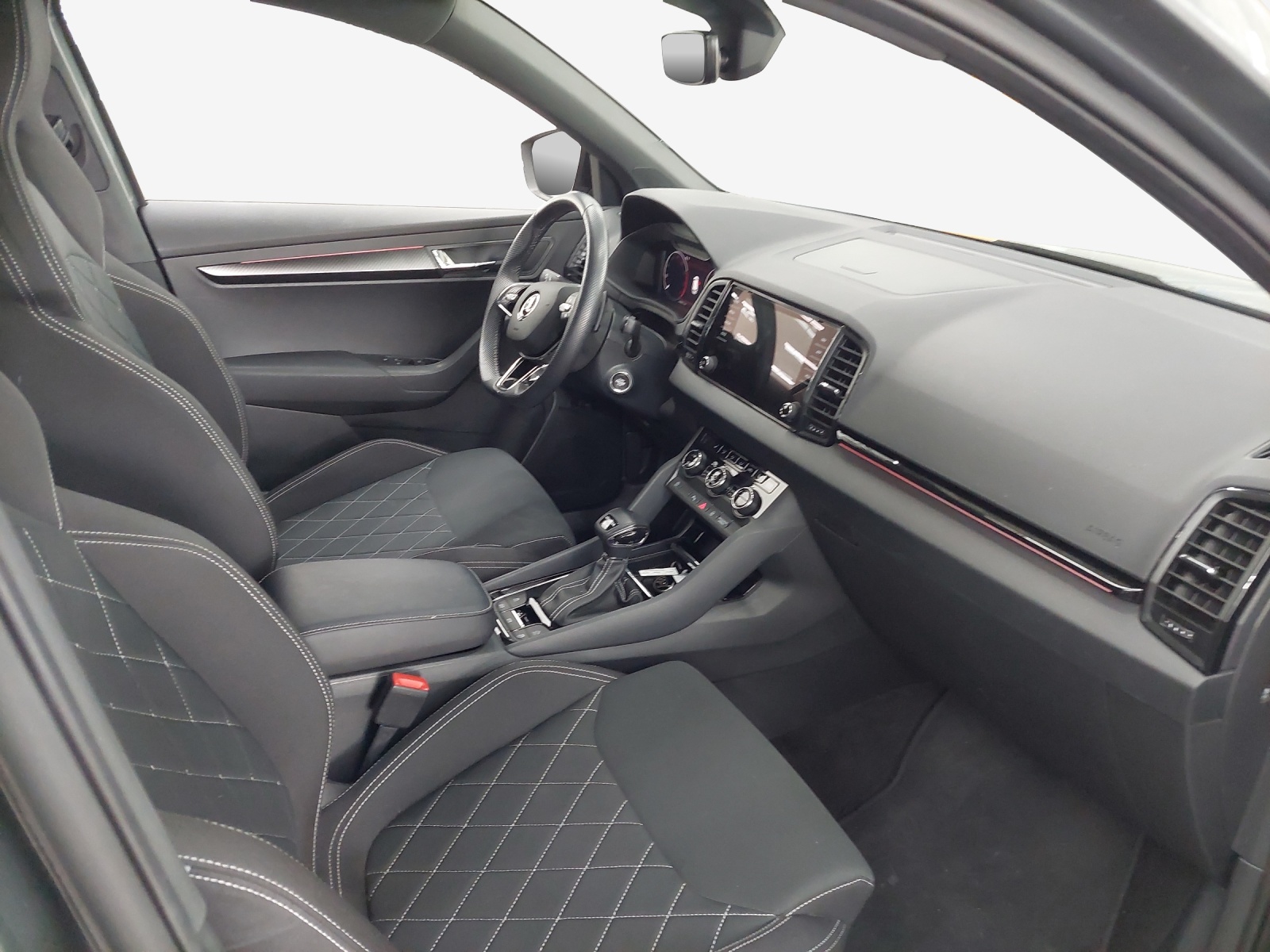 SKODA Karoq 2.0 TSI SportLine 4x4 DSG-image-13